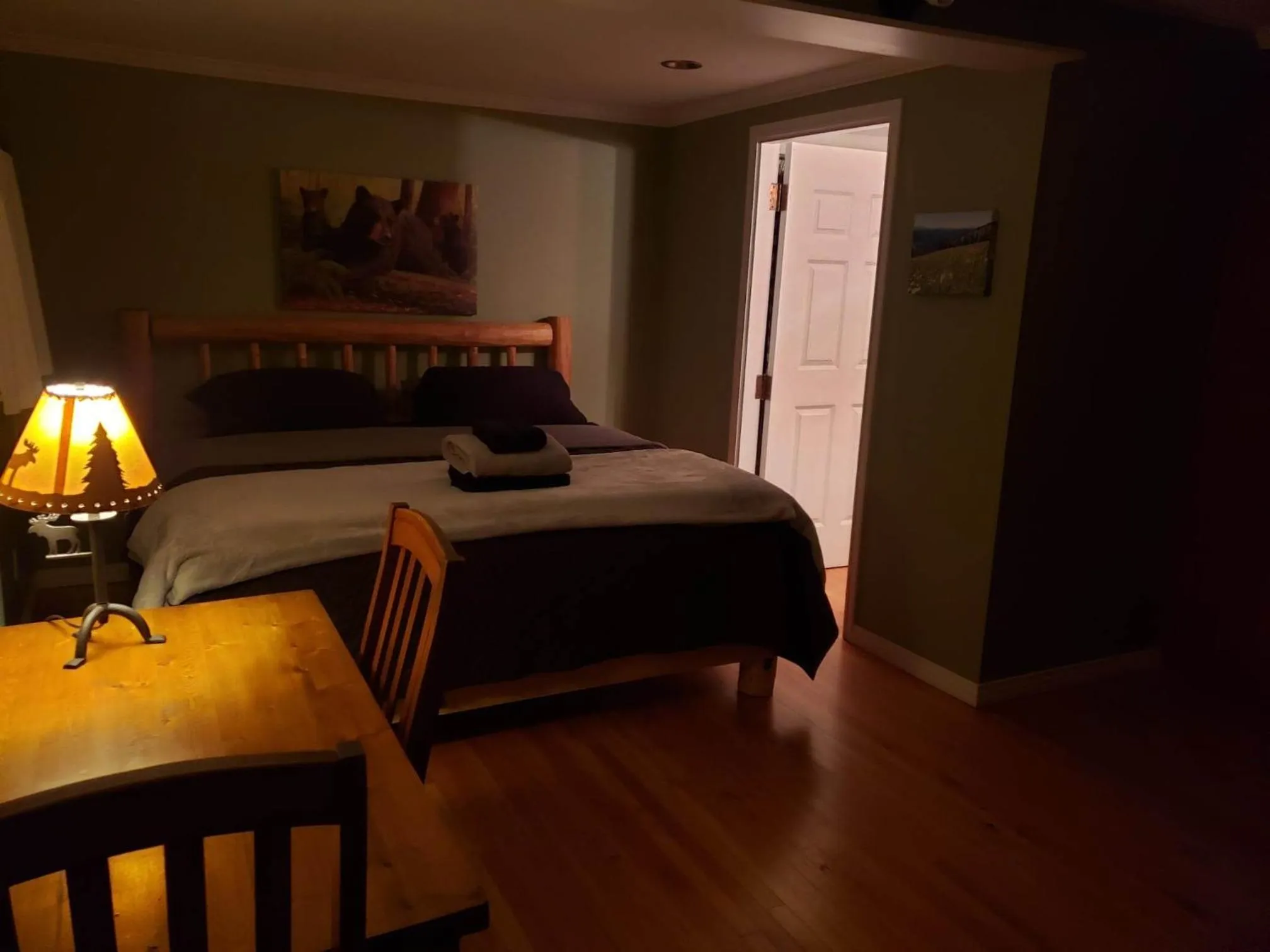 Bed in Riverbend Guest House