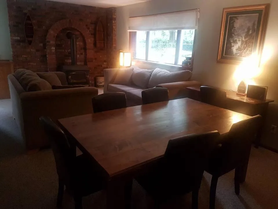 Living room in Riverbend Guest House