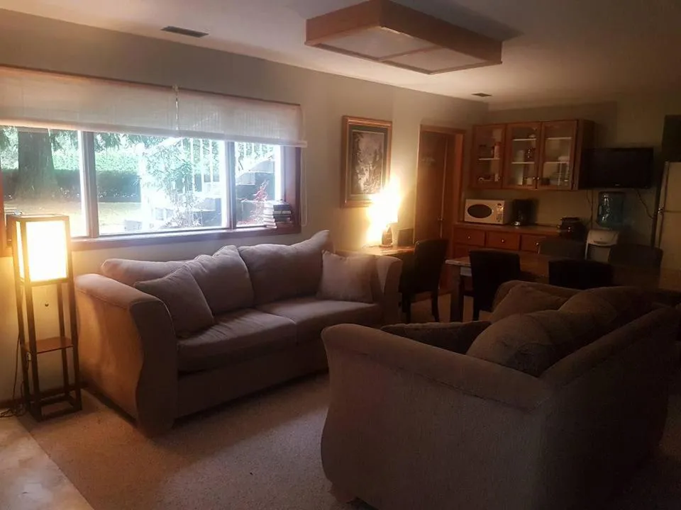 TV and multimedia in Riverbend Guest House