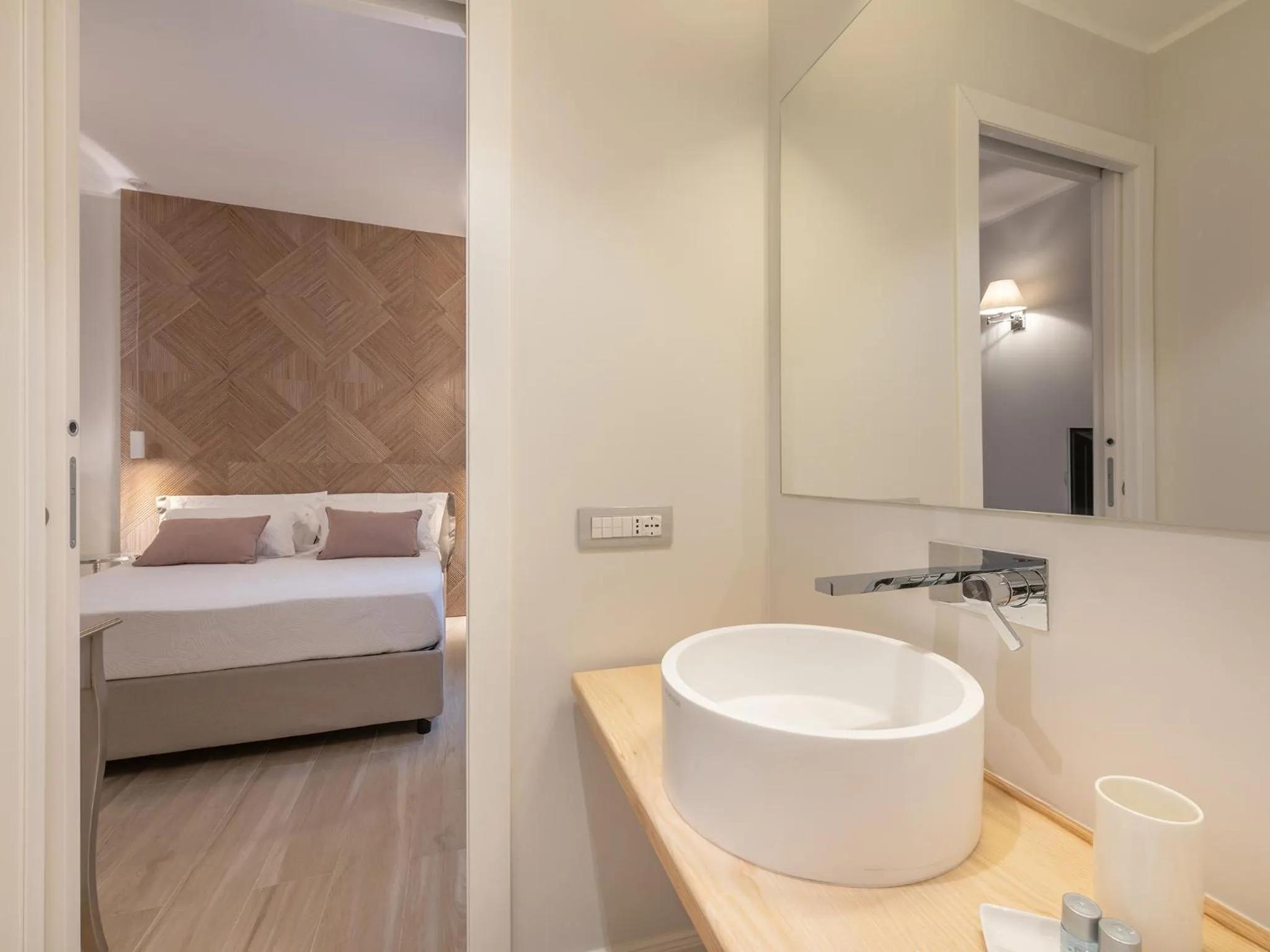 Bathroom, Bed in AQUAMADRE Suites