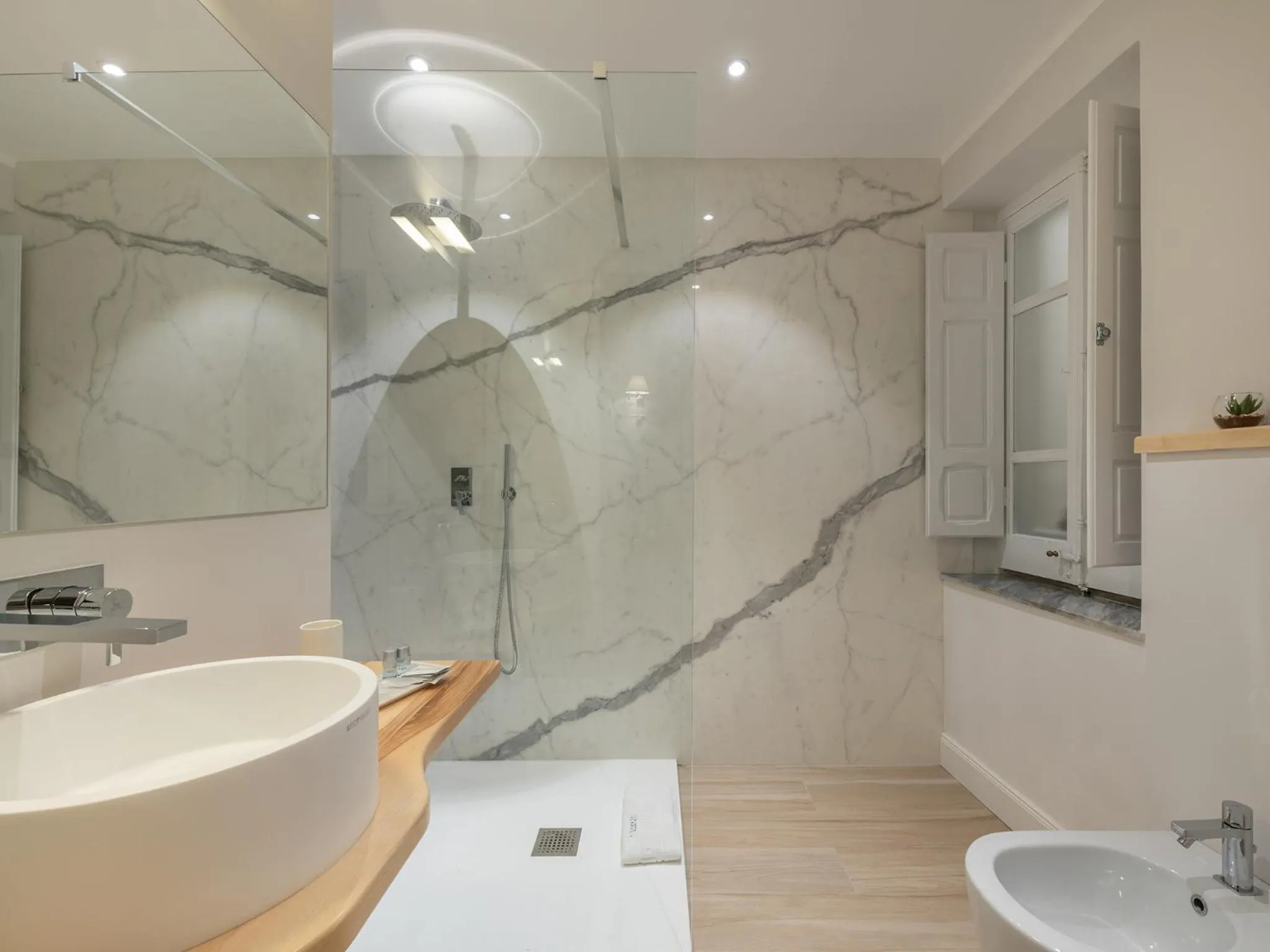 Bathroom in AQUAMADRE Suites