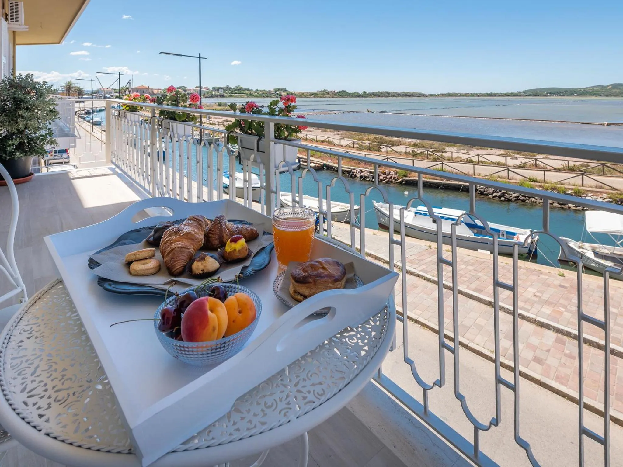 Italian breakfast in AQUAMADRE Suites