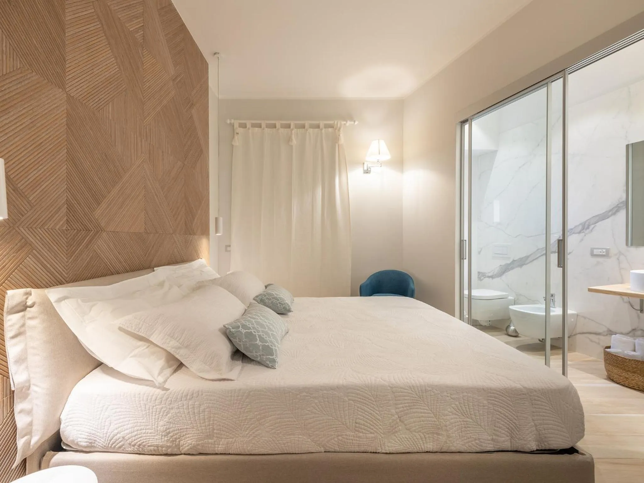 Bedroom, Bed in AQUAMADRE Suites