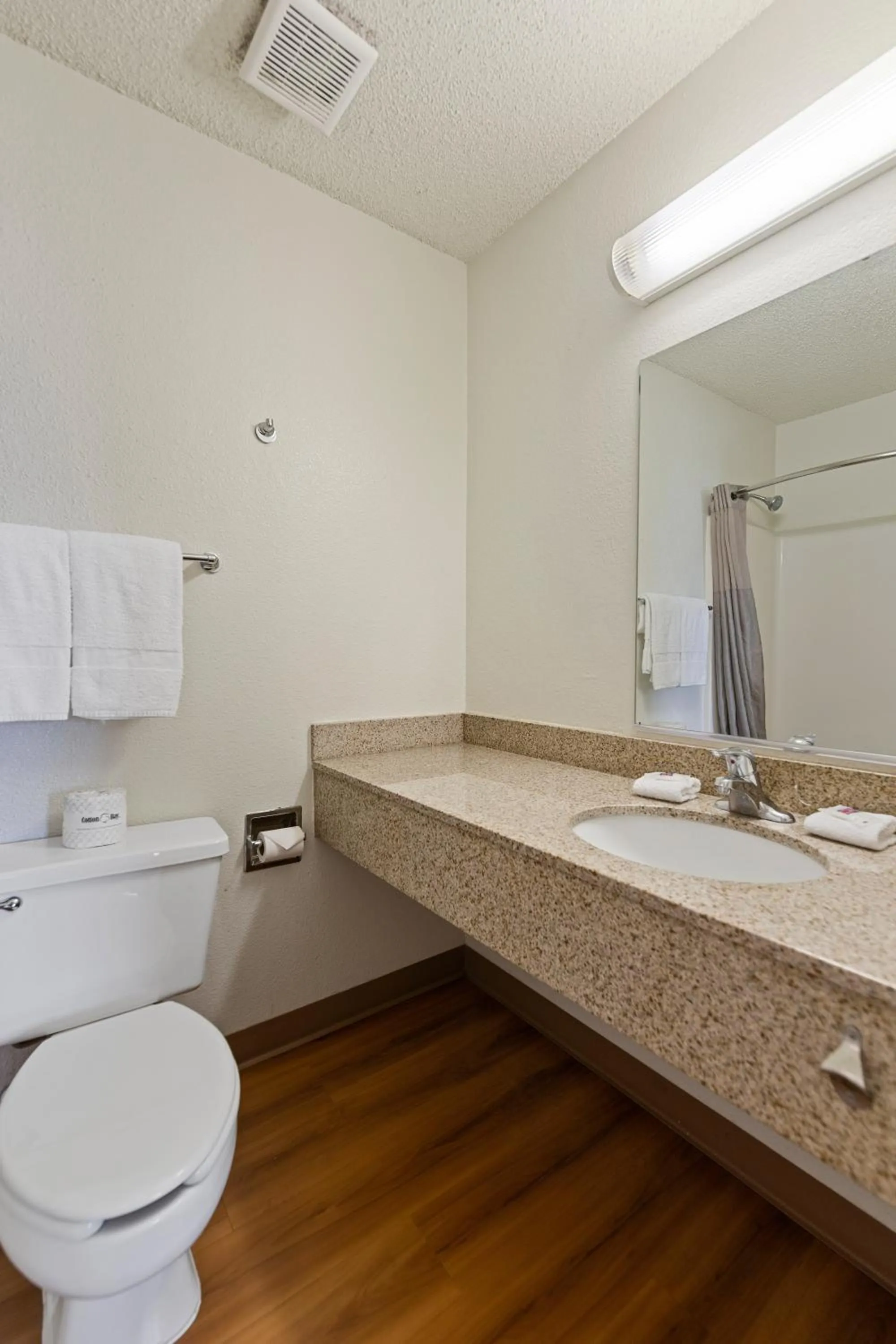 Bathroom in Motel 6 Tucson, AZ - North