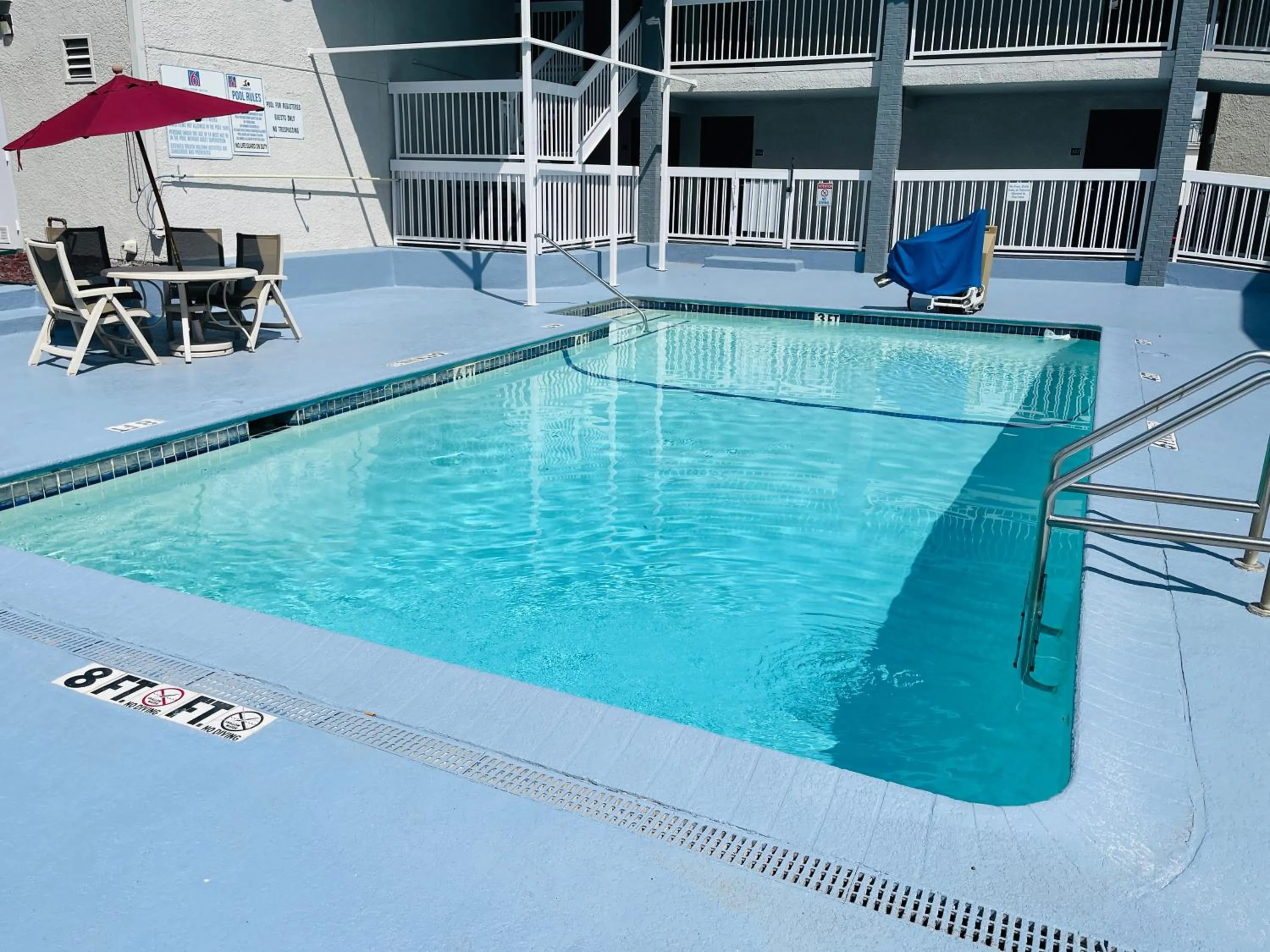 Swimming pool in Motel 6-Duncanville, TX - Dallas