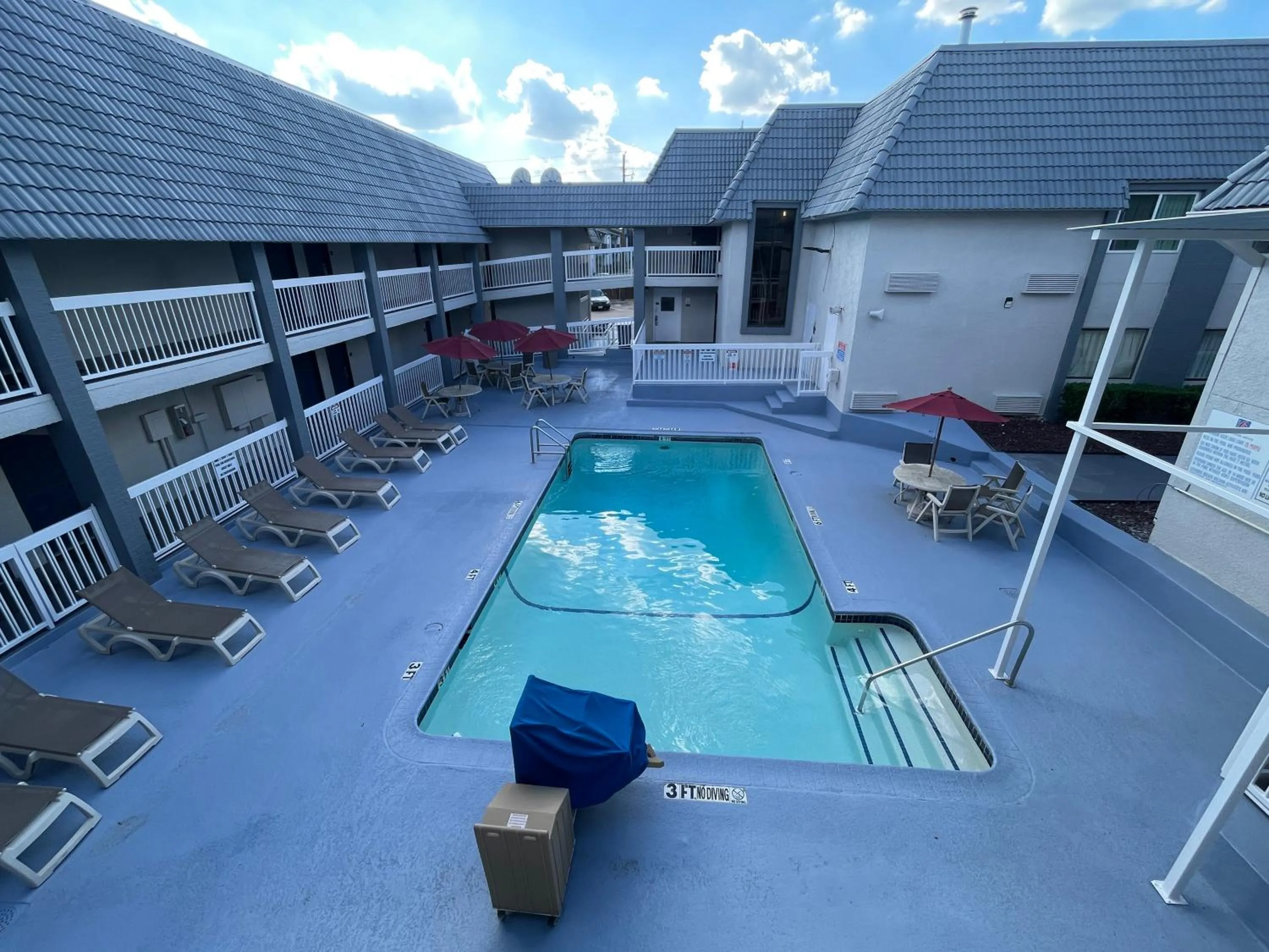 Swimming pool in Motel 6-Duncanville, TX - Dallas