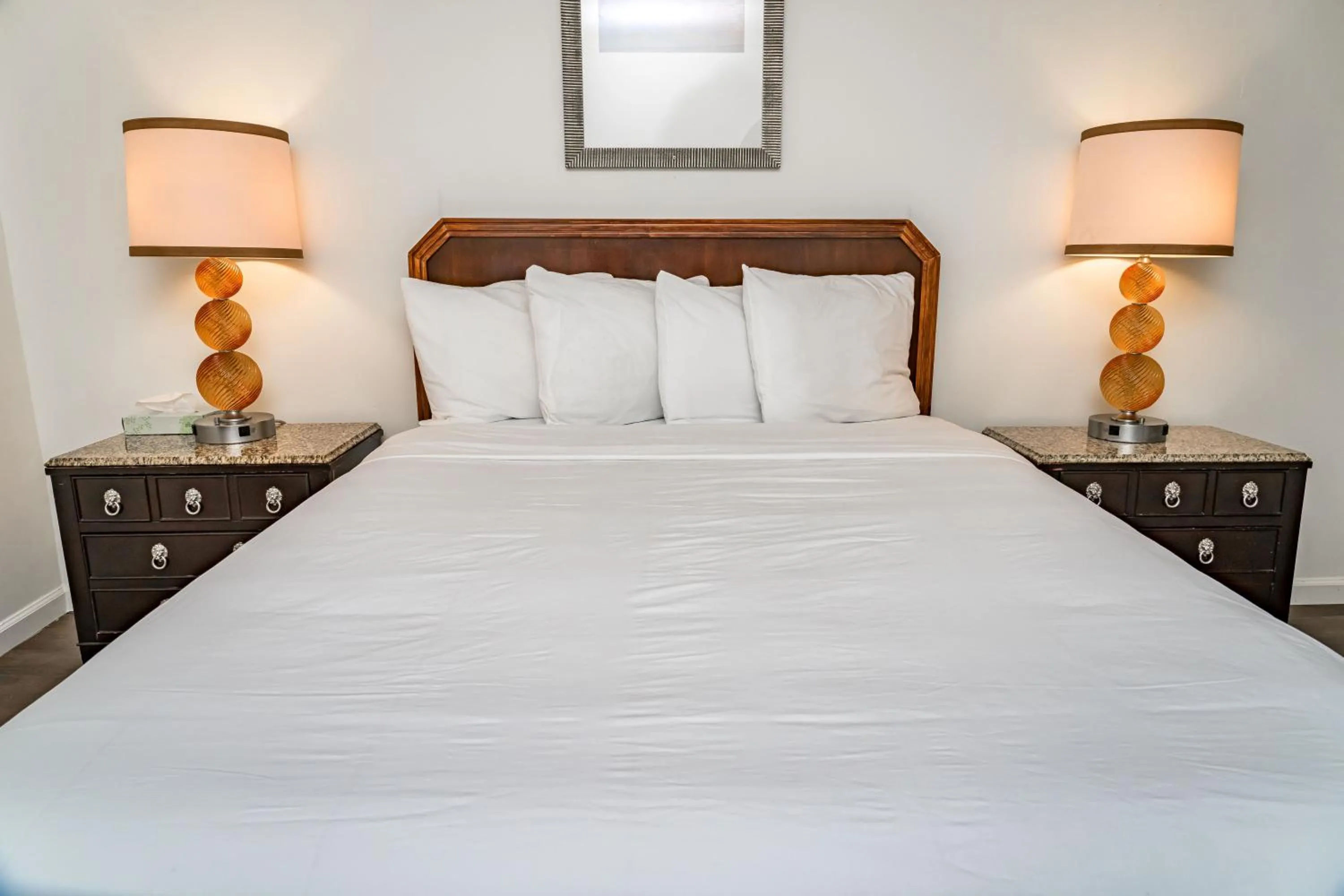 Bed in Traveler's Inn