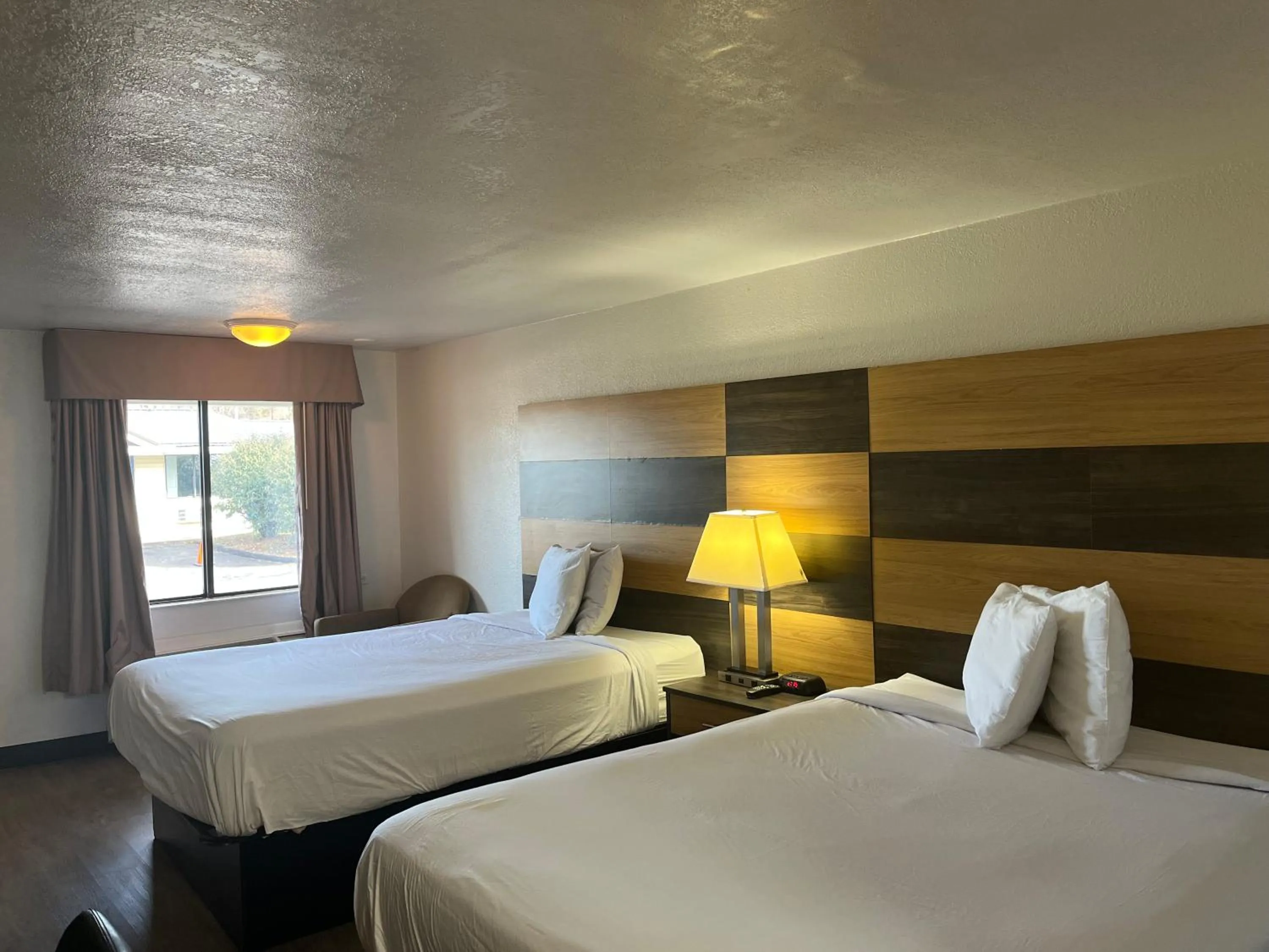 Bed in Motel 6 Cross Lanes, WV Goff Mountain Rd