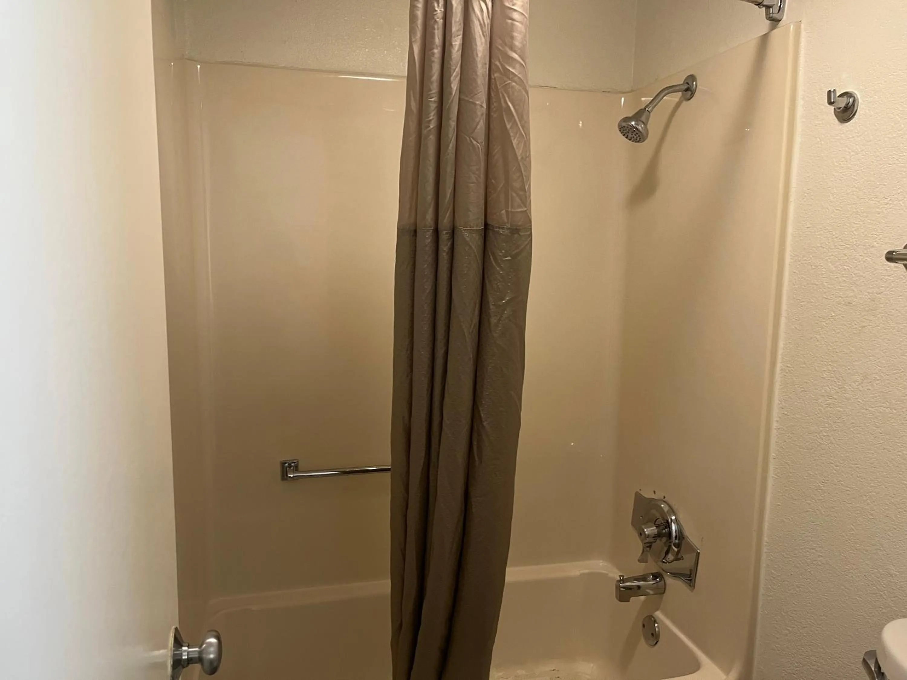 Motel 6 Cross Lanes, WV Goff Mountain Rd