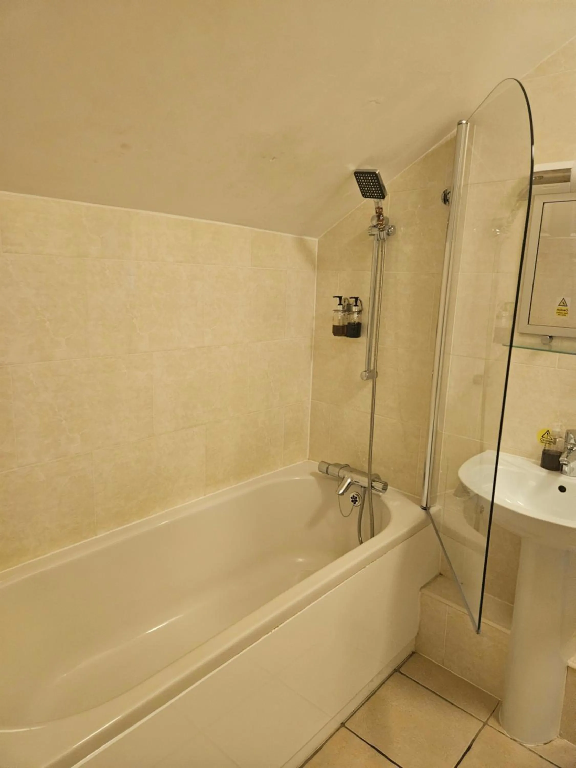 Bathroom in The Imperial Dragon Hotel