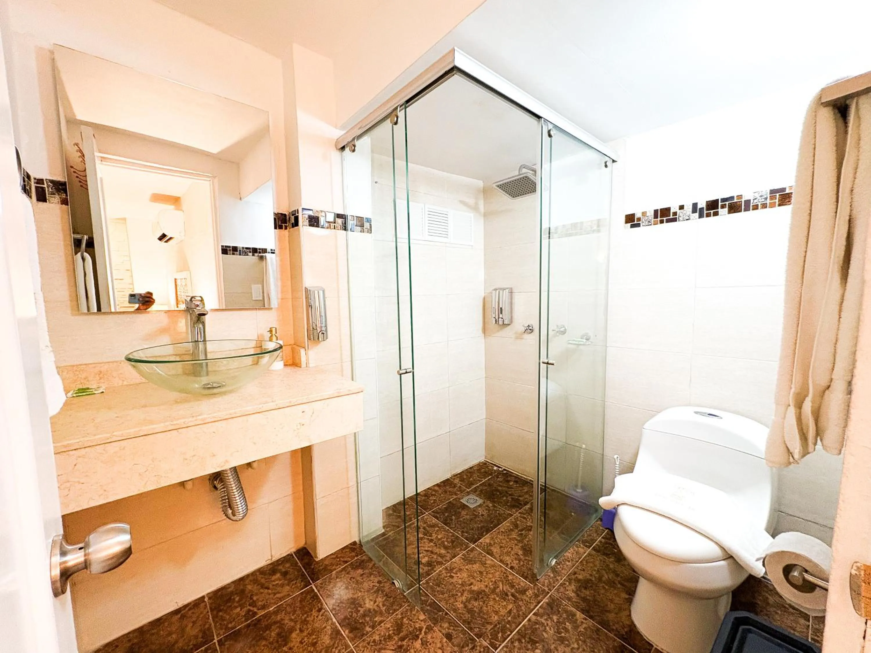 Shower in Hotel AT THE PARK