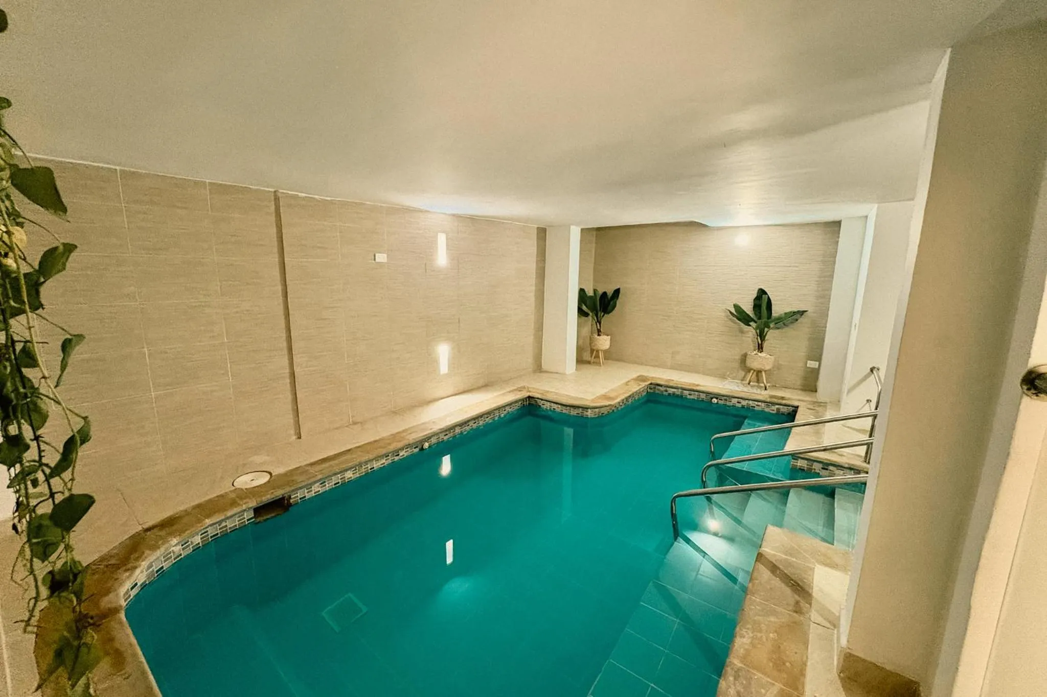 Swimming pool in Hotel AT THE PARK