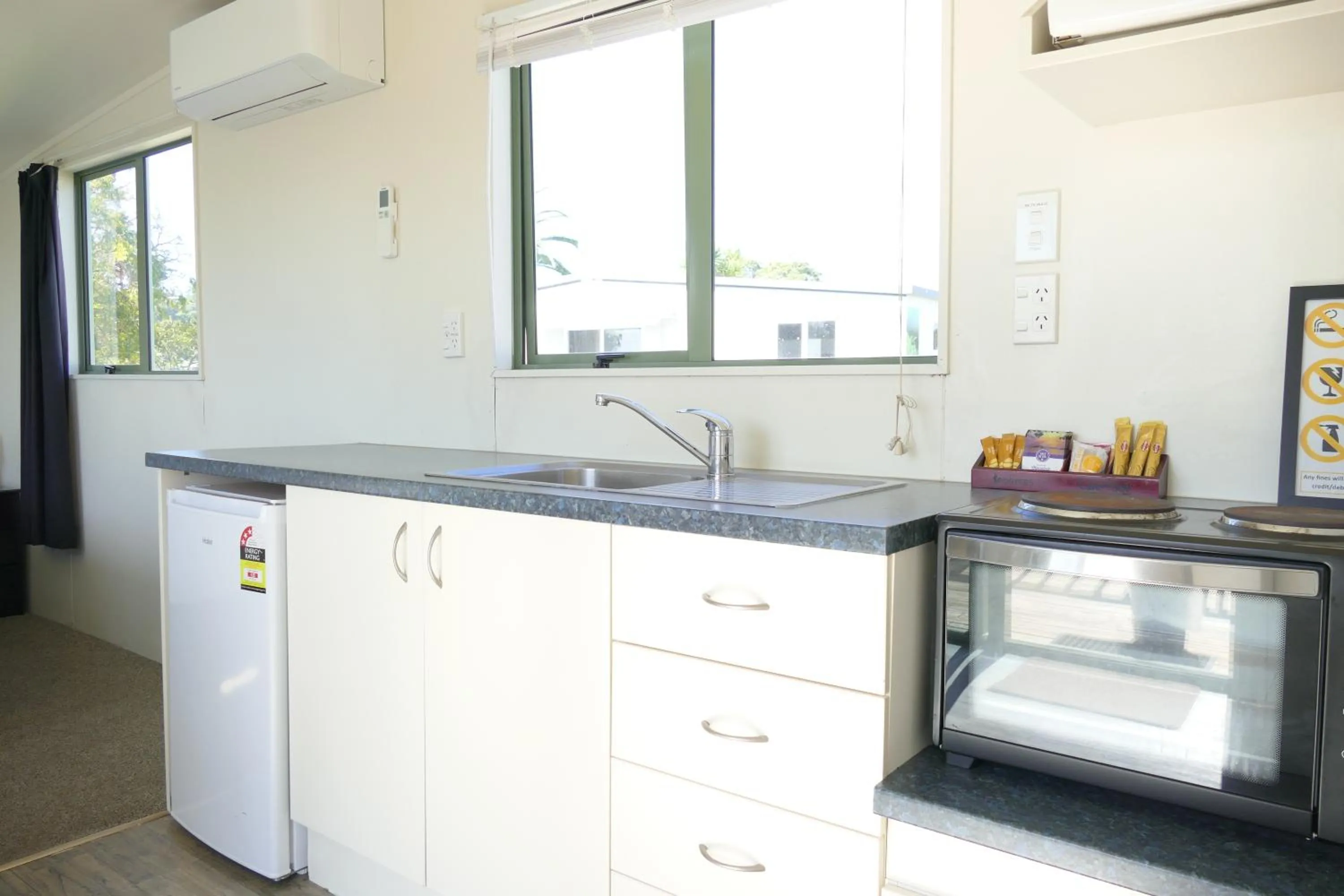 Kitchen or kitchenette in Riverside Whakatane Holiday Park