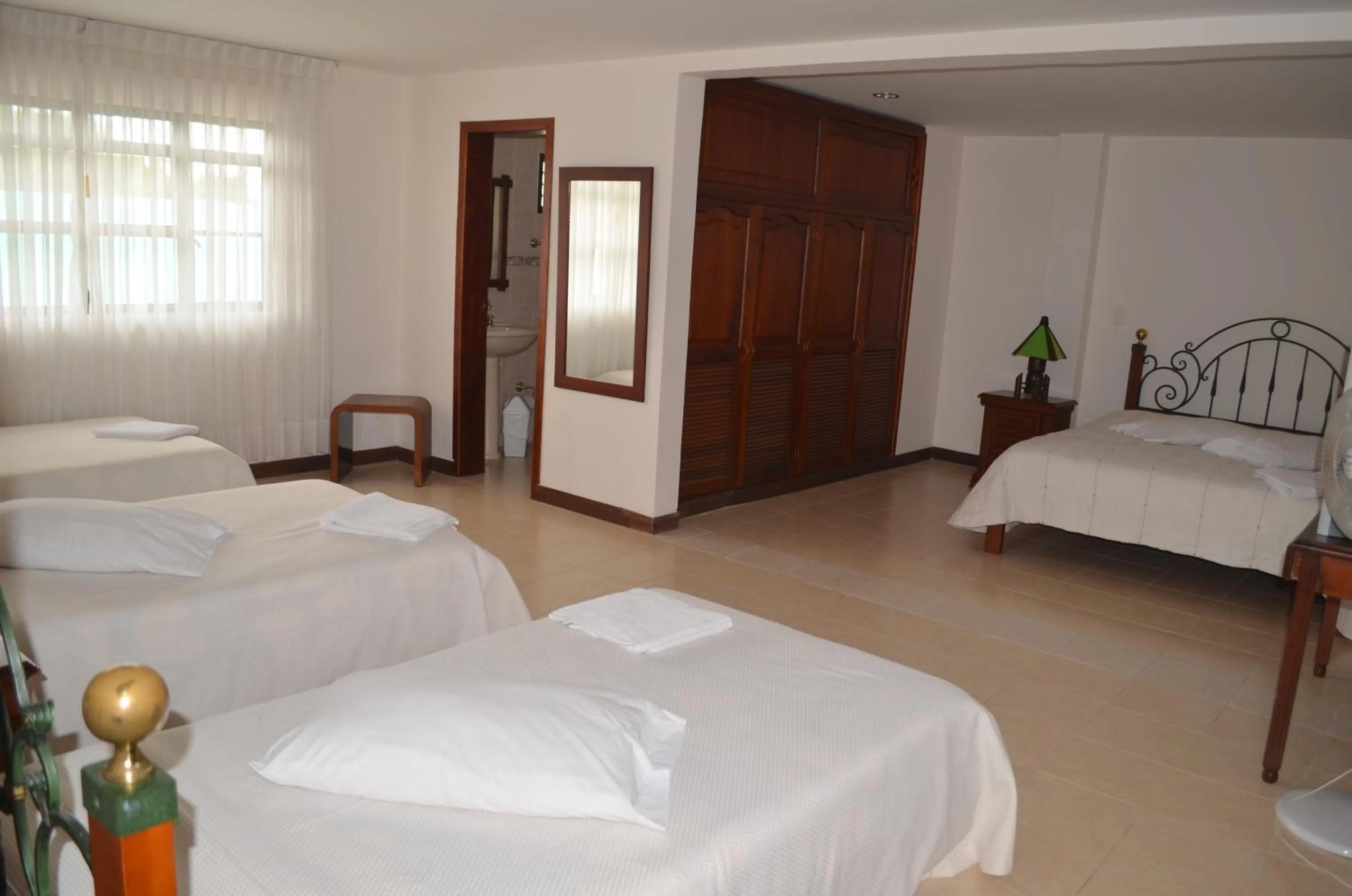 Photo of the whole room, Bed in Finca Hotel Valparaíso