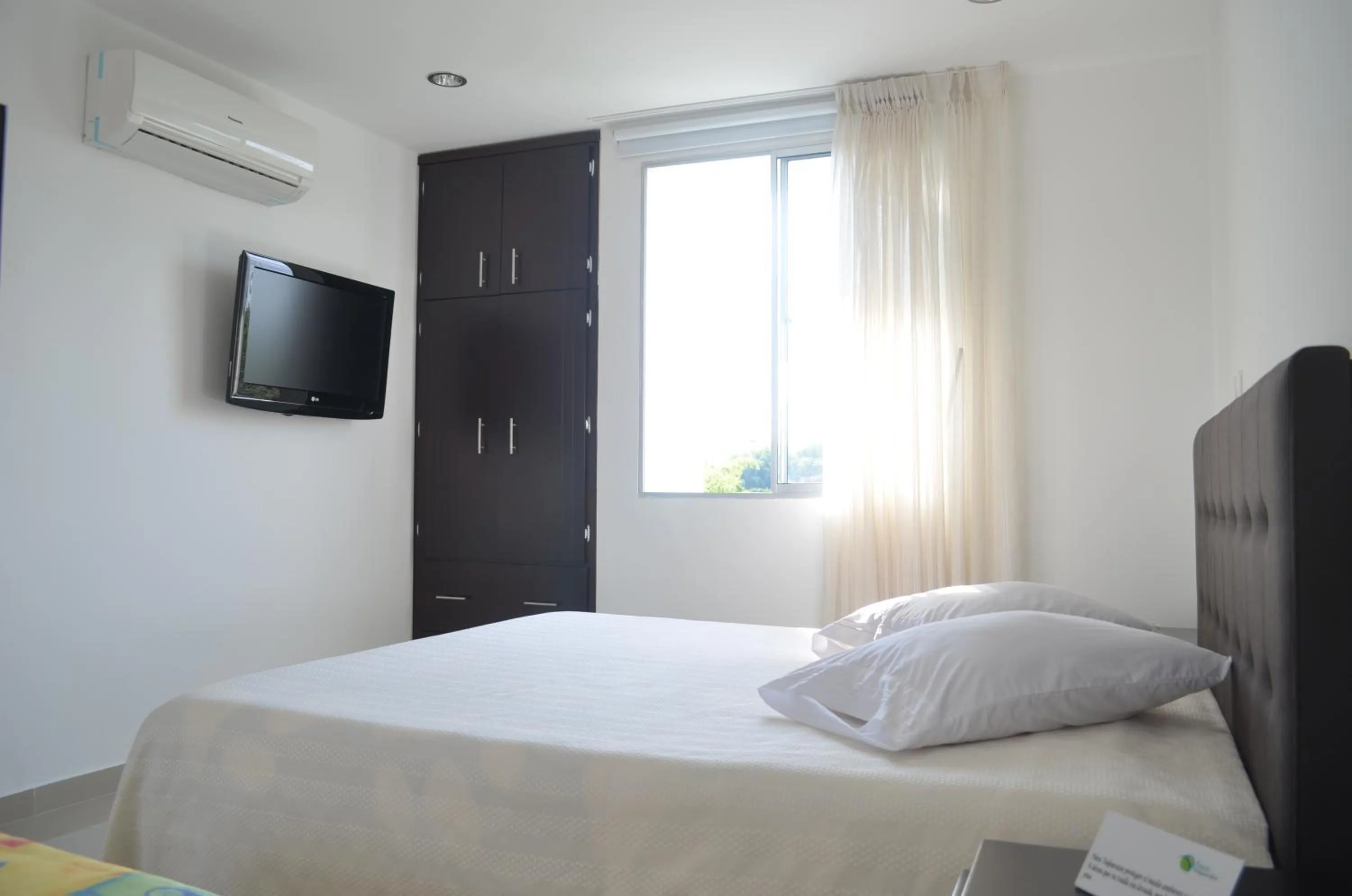 TV and multimedia, Bed in Finca Hotel Valparaíso