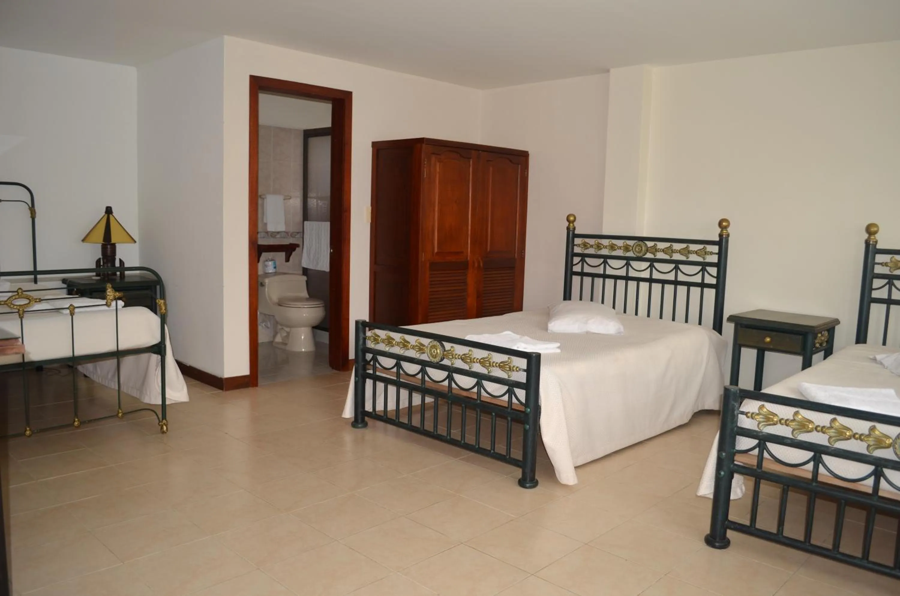 Photo of the whole room, Bed in Finca Hotel Valparaíso