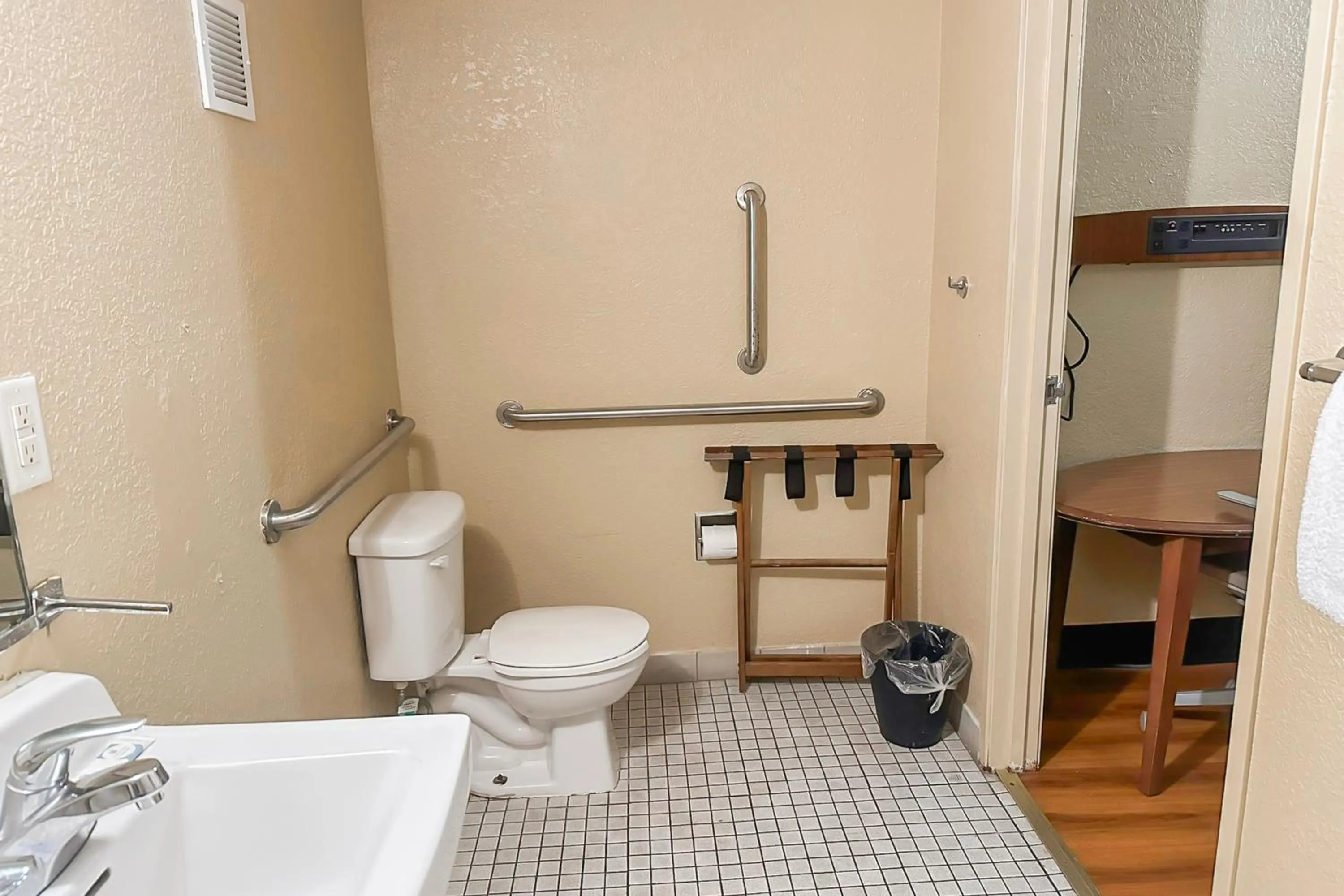 Bathroom in OYO Hotel Mobile, AL I-65 at Airport Blvd