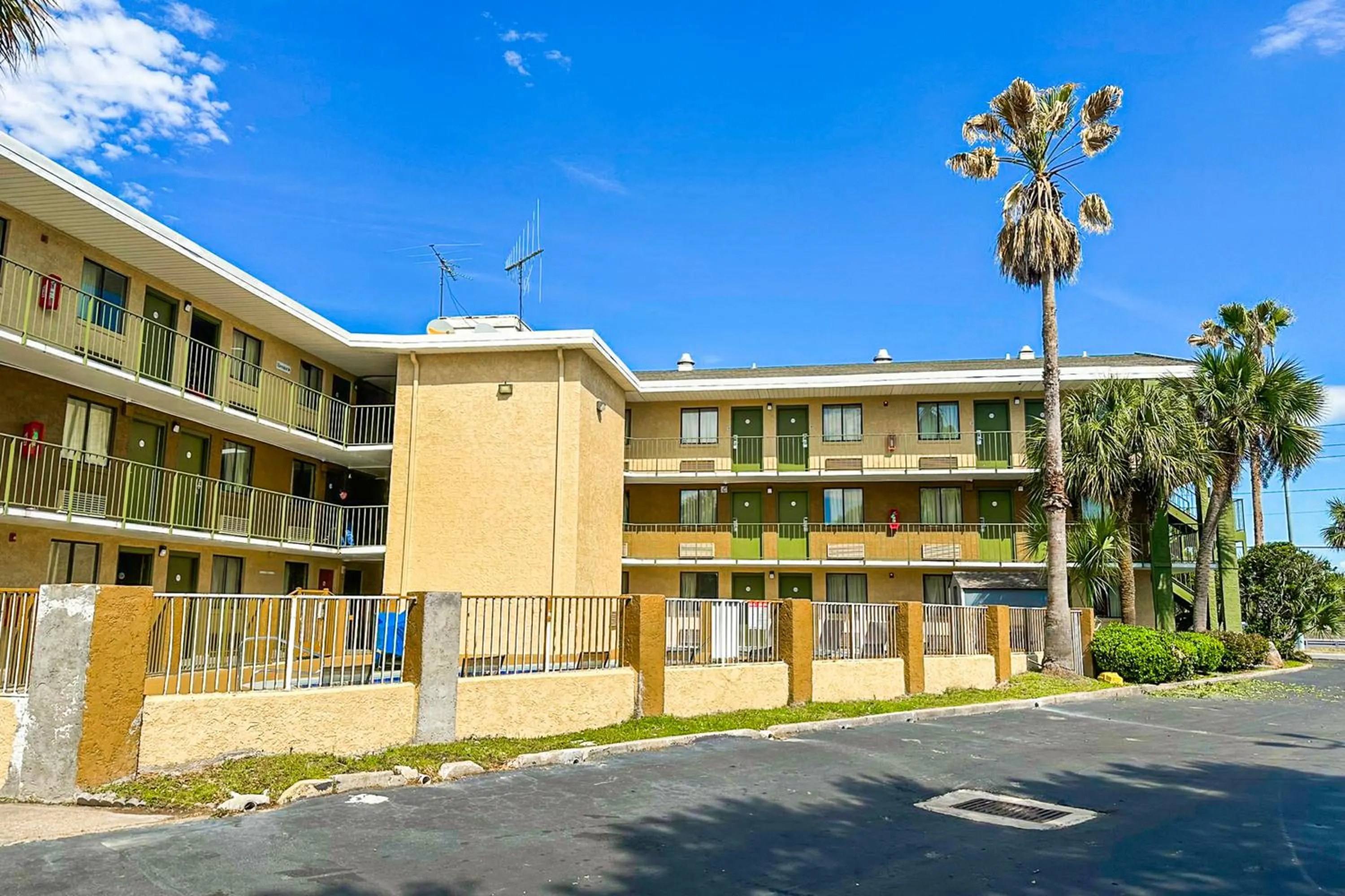 Property building in OYO Hotel Mobile, AL I-65 at Airport Blvd