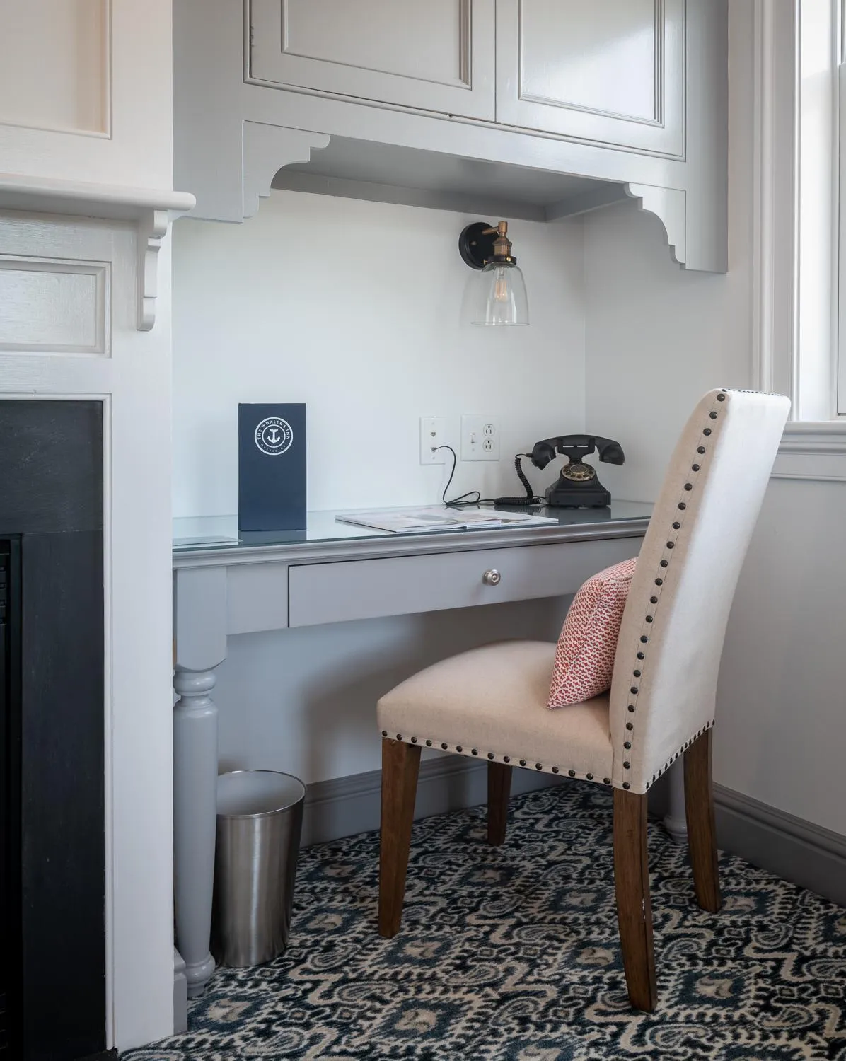 Bedroom in The Whaler's Inn