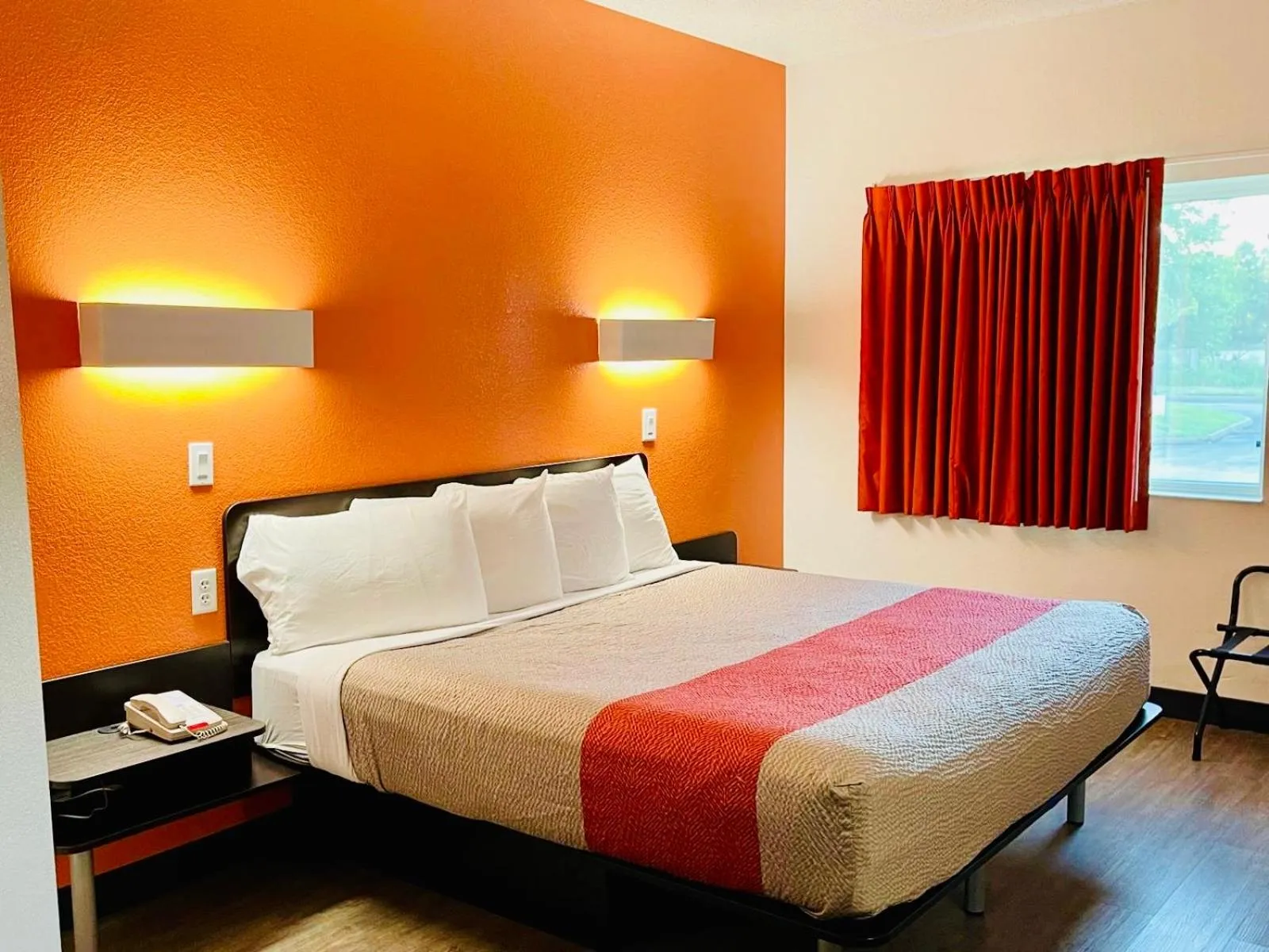 Bed in Motel 6-Springfield, IL I-55 I-72