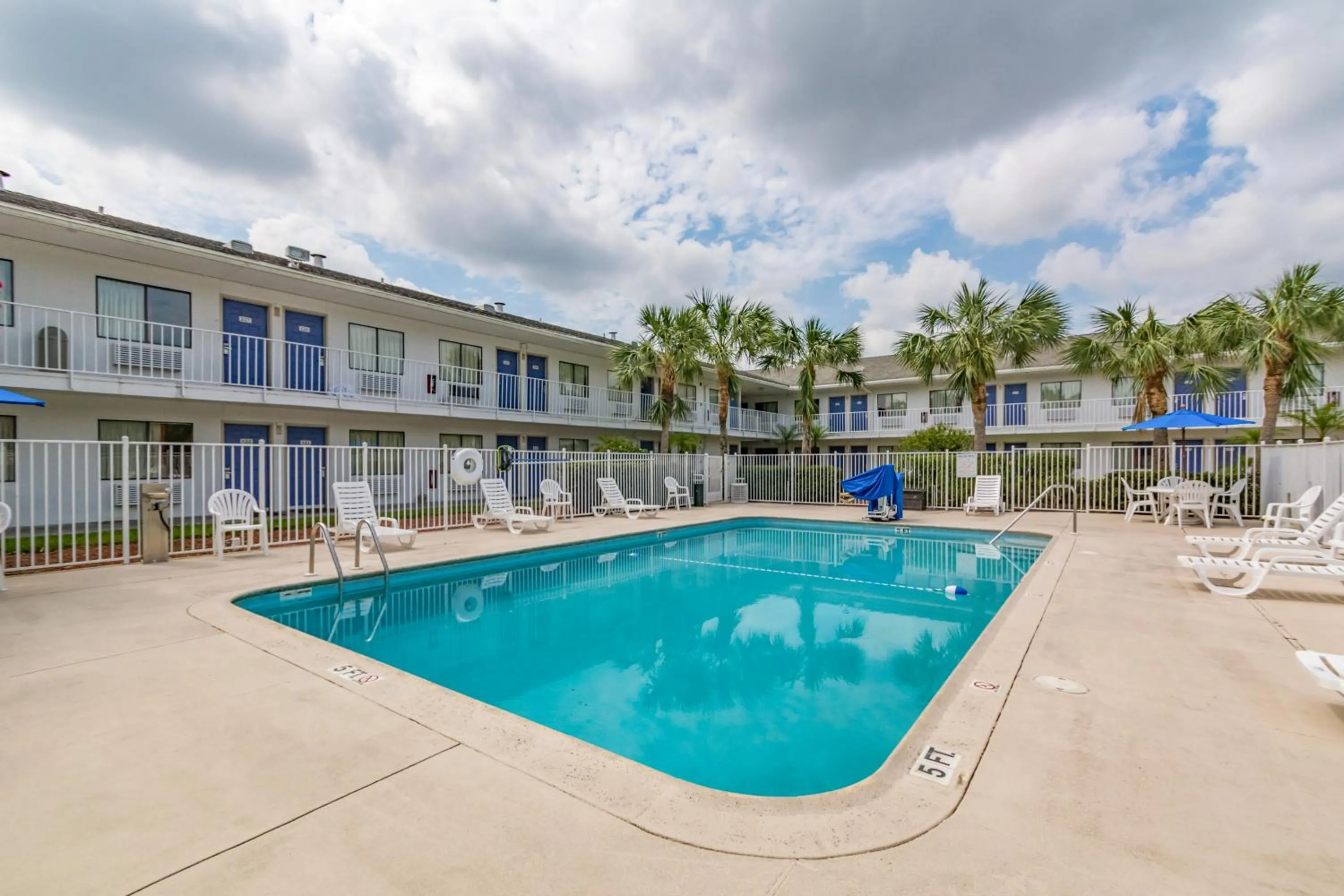 Swimming pool in Motel 6-Ft. Pierce, FL