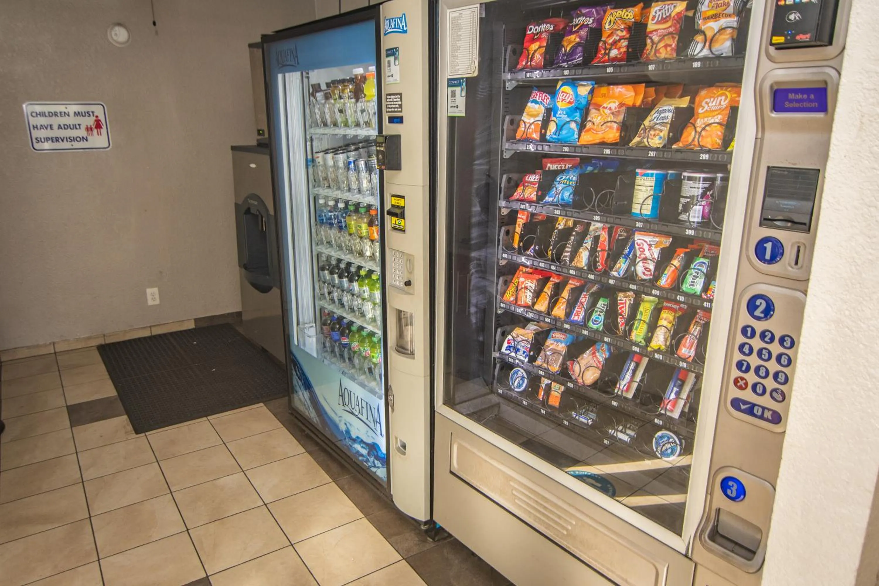 vending machine in Motel 6-Ft. Pierce, FL