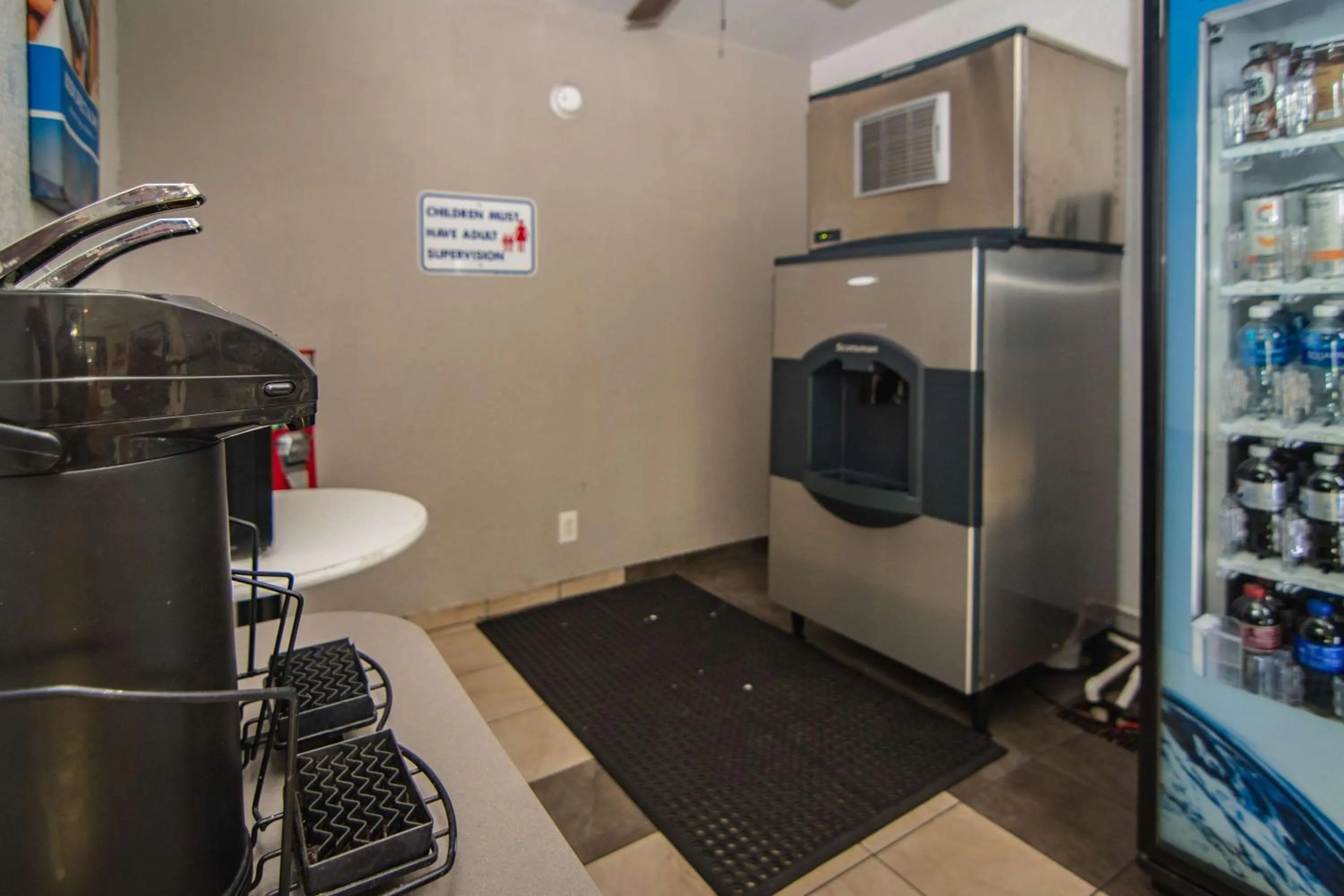 Property building in Motel 6-Ft. Pierce, FL