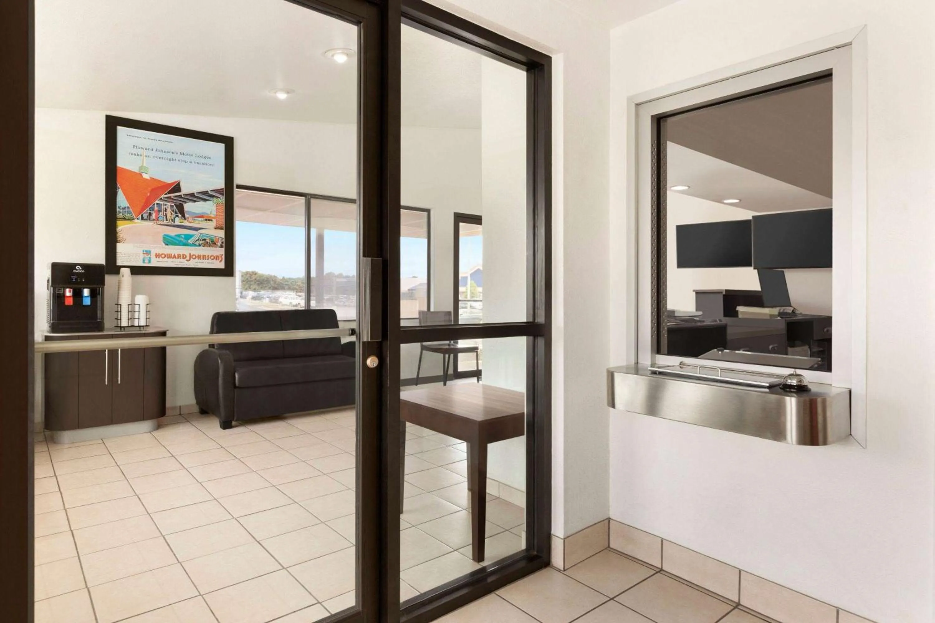 Lobby or reception in Howard Johnson by Wyndham Harrisonburg