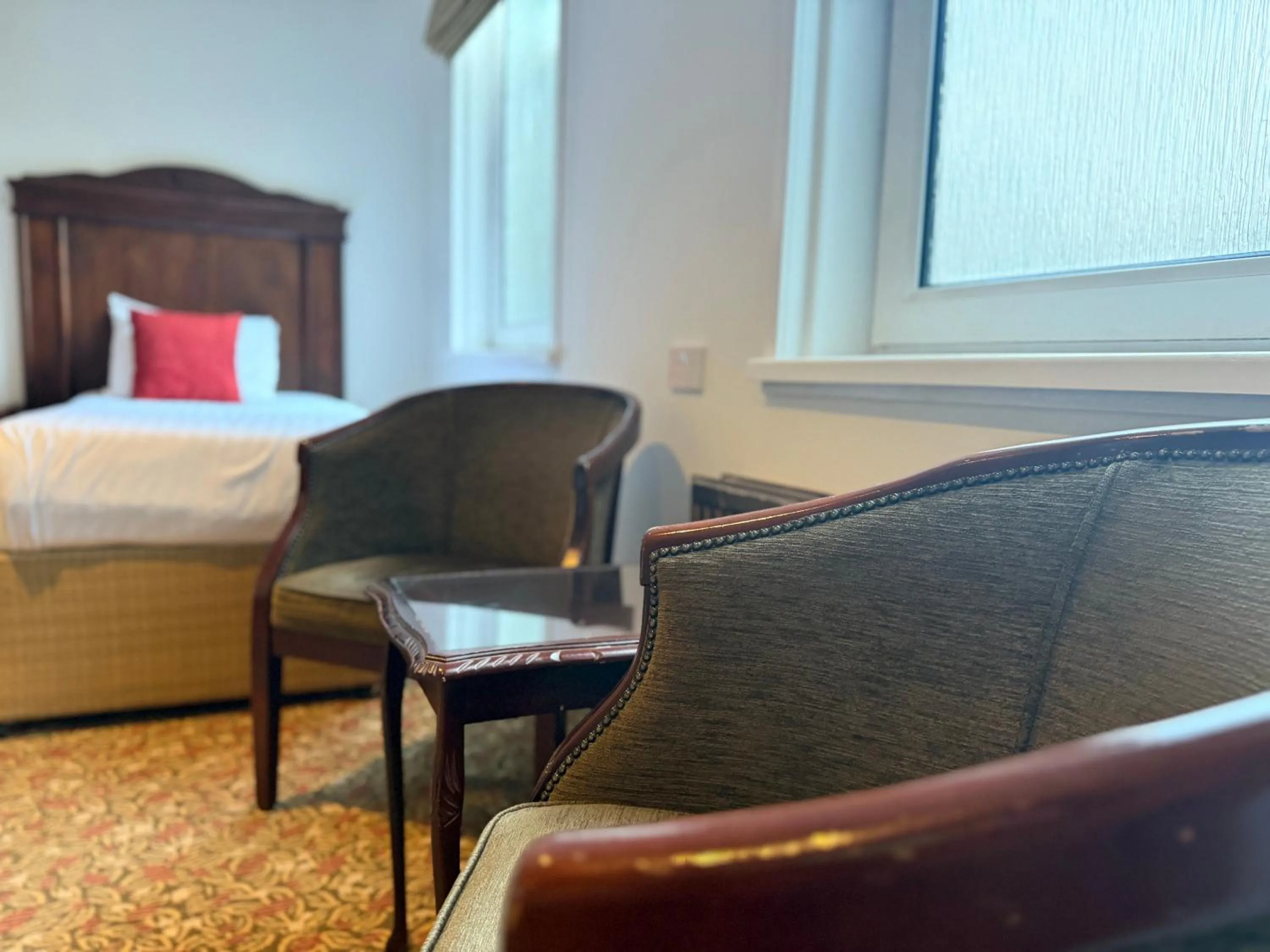 Bed in Aberdeen Douglas Hotel