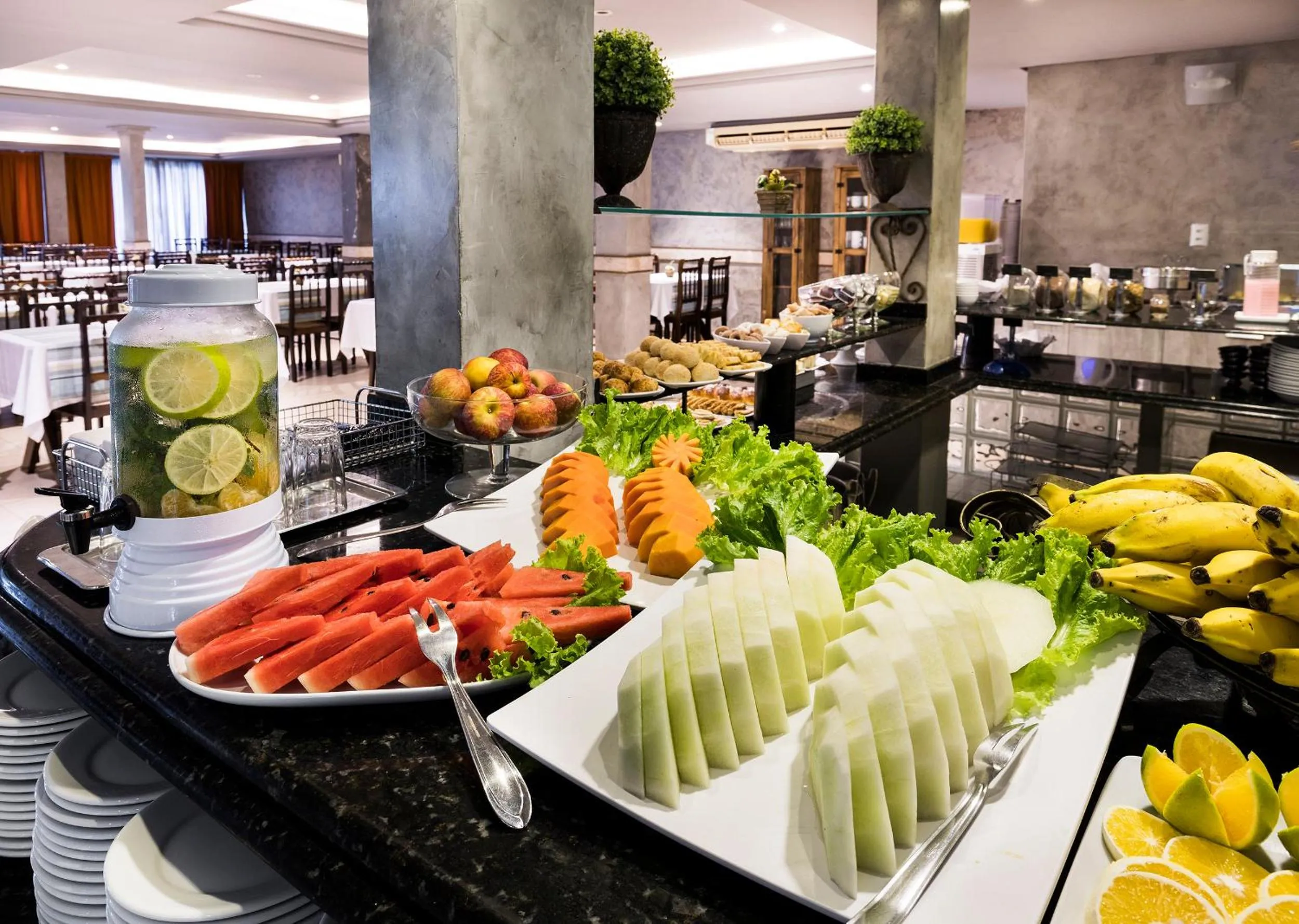 Food and drinks in H Hotel