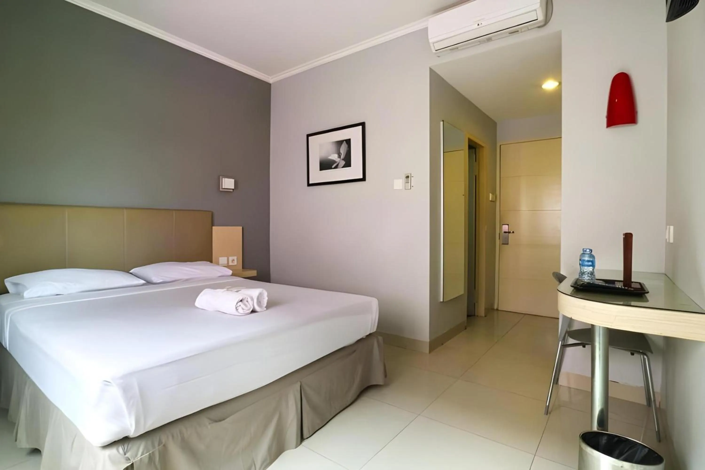 Photo of the whole room, Bed in Collection O Hotel Antara