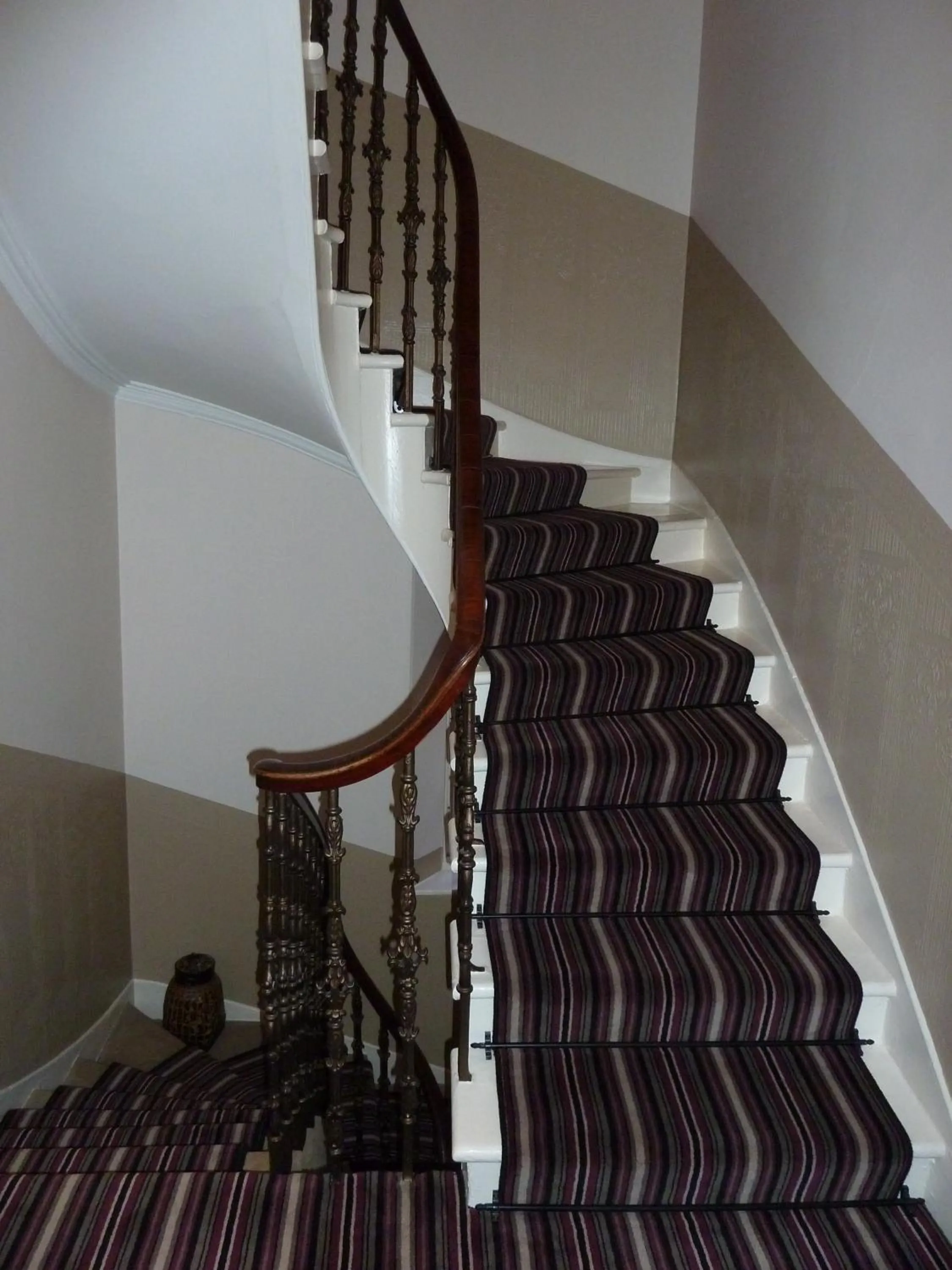 Lobby or reception in No 5 Pilmour