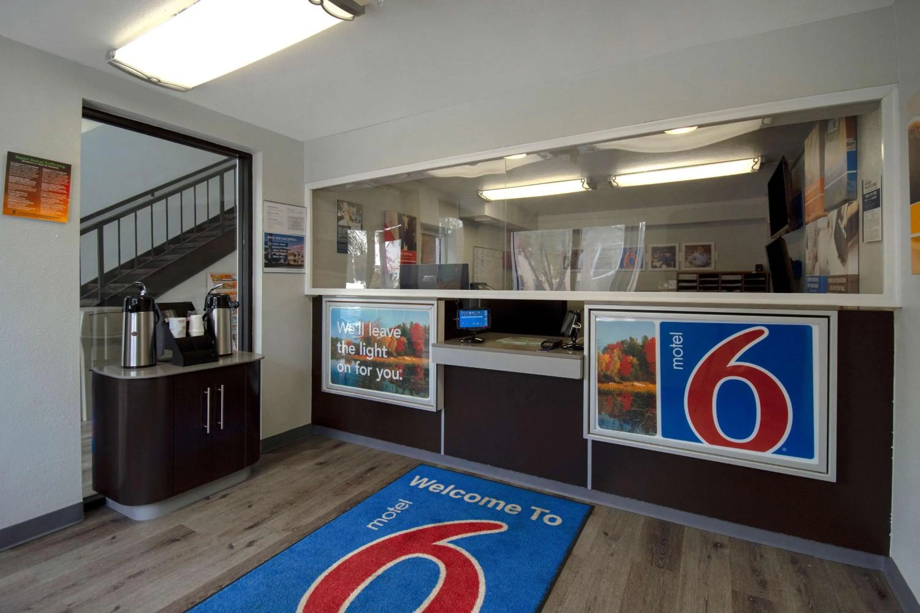 Coffee/tea facilities in Motel 6-Merrillville, IN