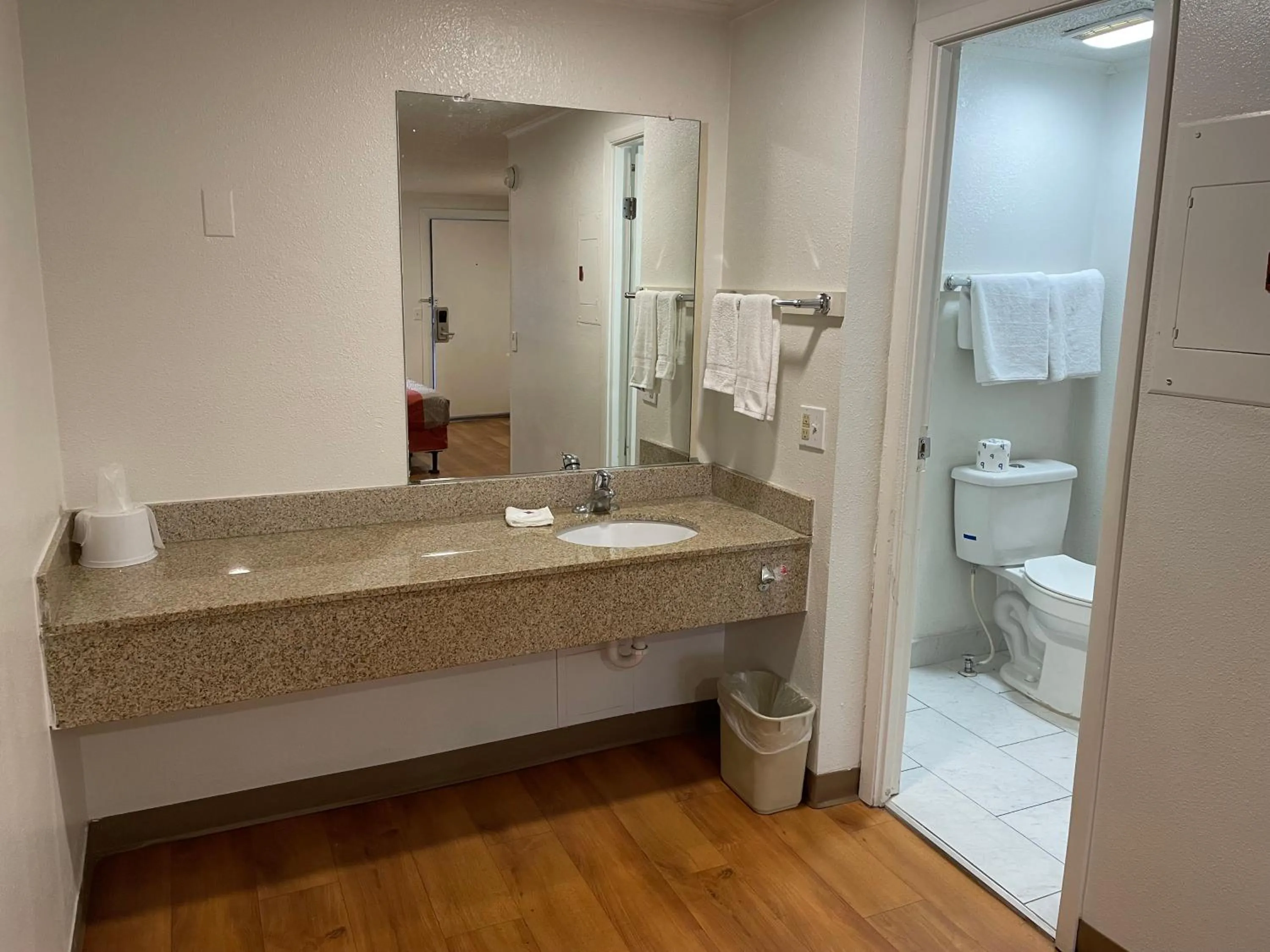 Bathroom in Motel 6 Hagerstown MD