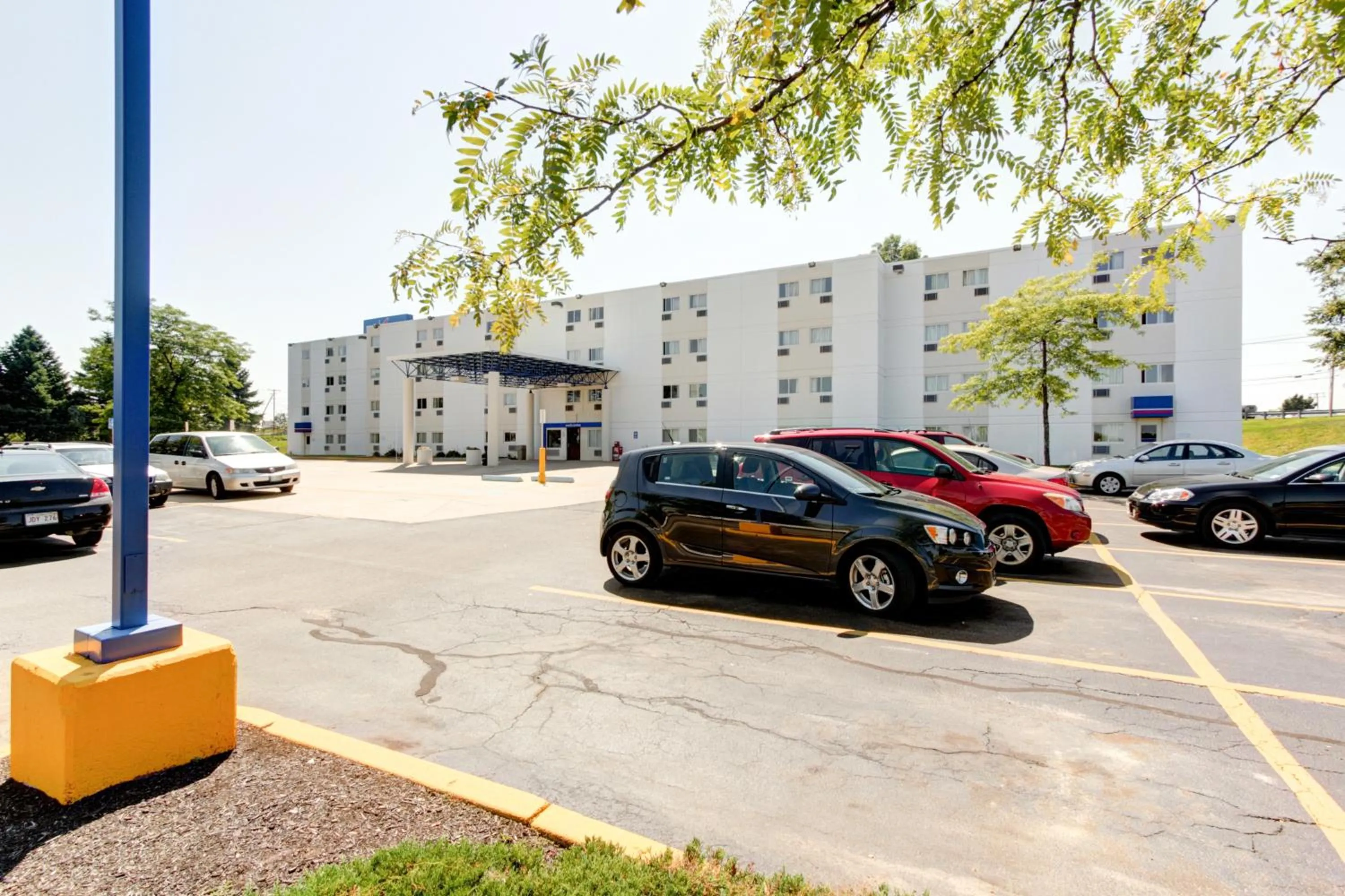 Facade/entrance in Motel 6-Portland, ME