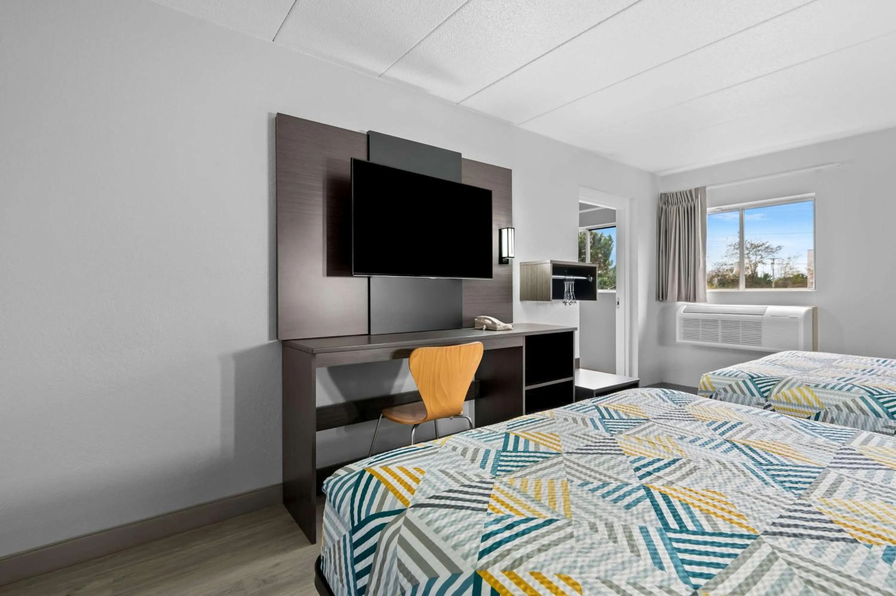 Bedroom, Bed in Motel 6-Portland, ME