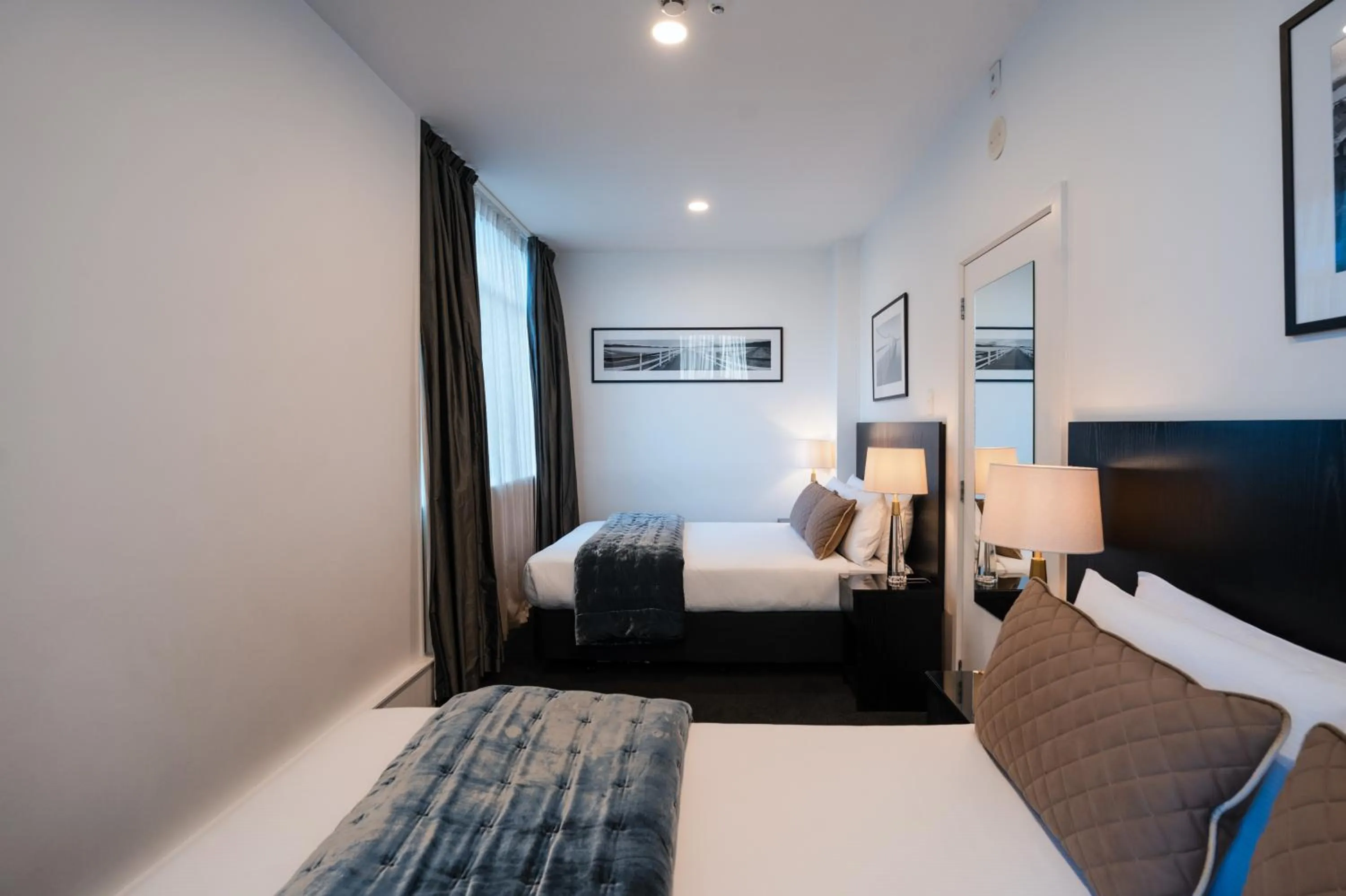 Bed in Gilmer Apartment Hotel