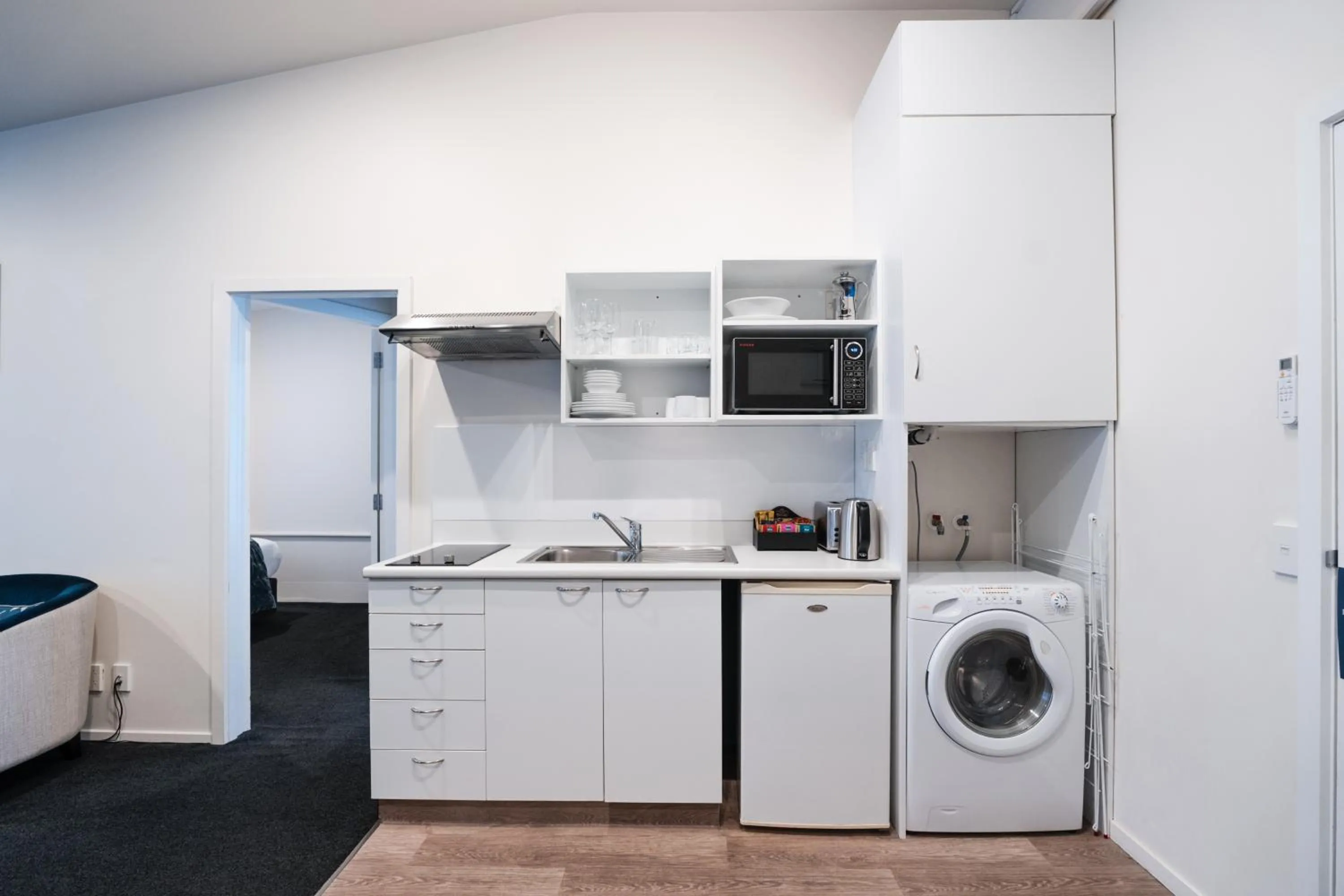Kitchen or kitchenette in Gilmer Apartment Hotel