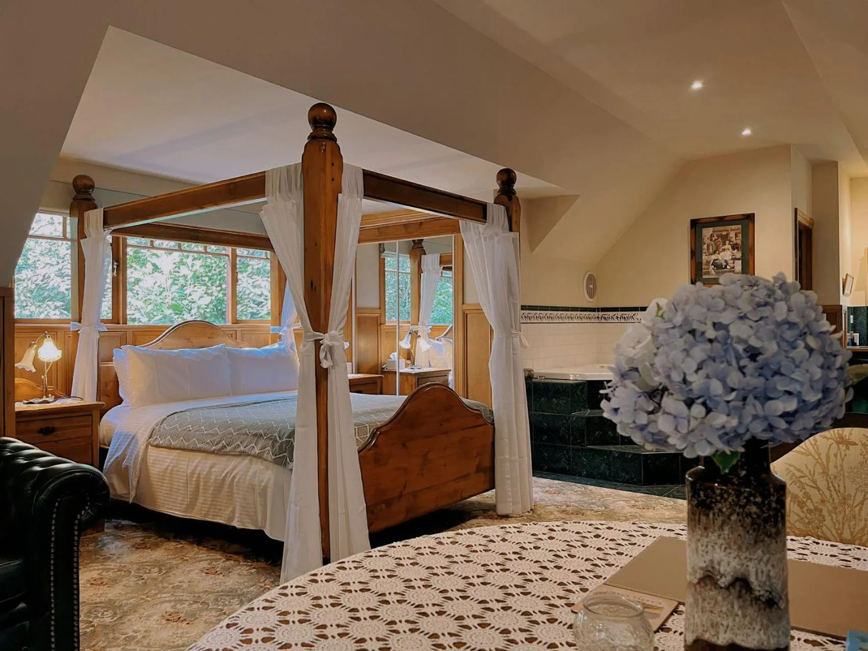 Bed in Arnica Views Summit Retreat