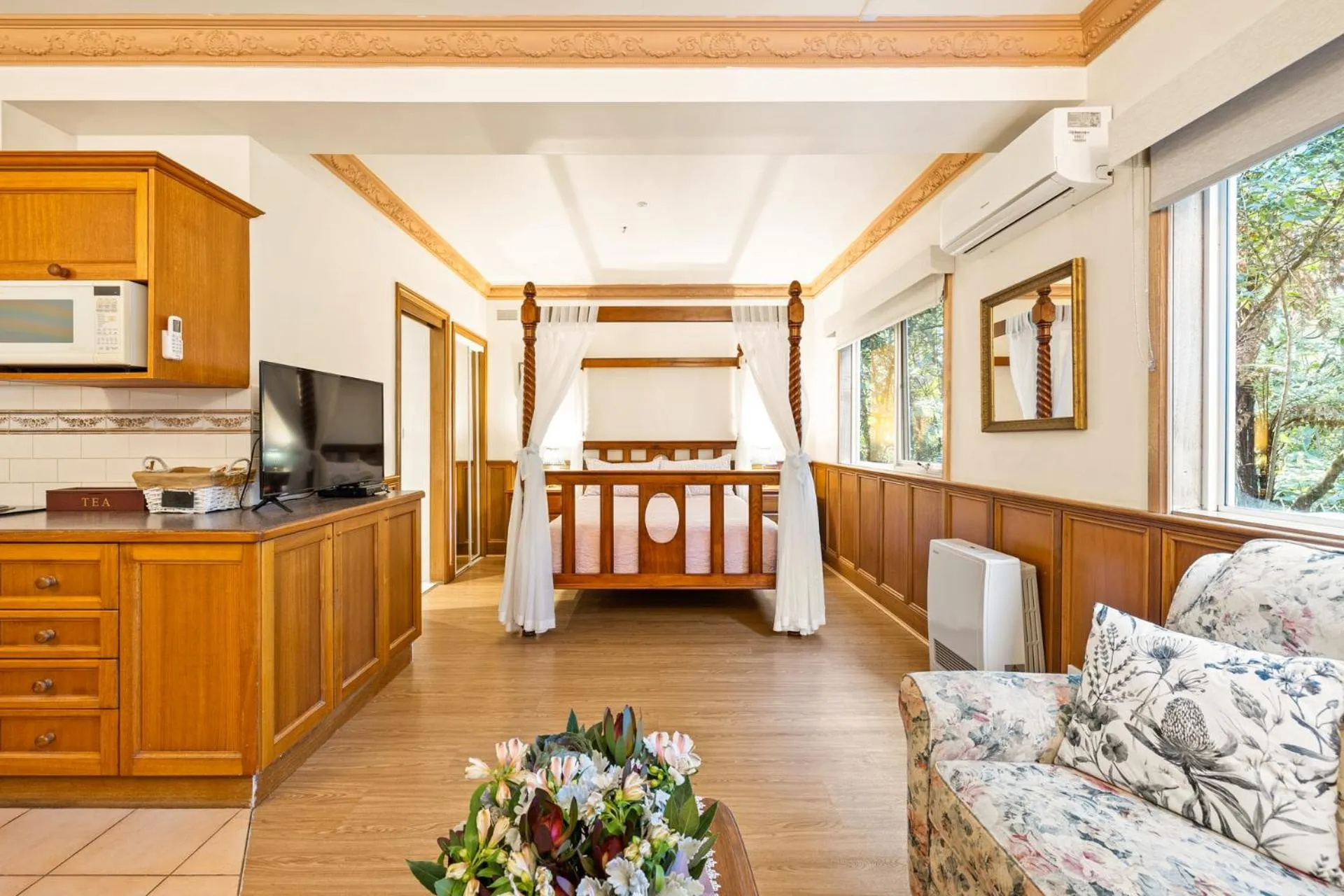 Arnica Views Summit Retreat