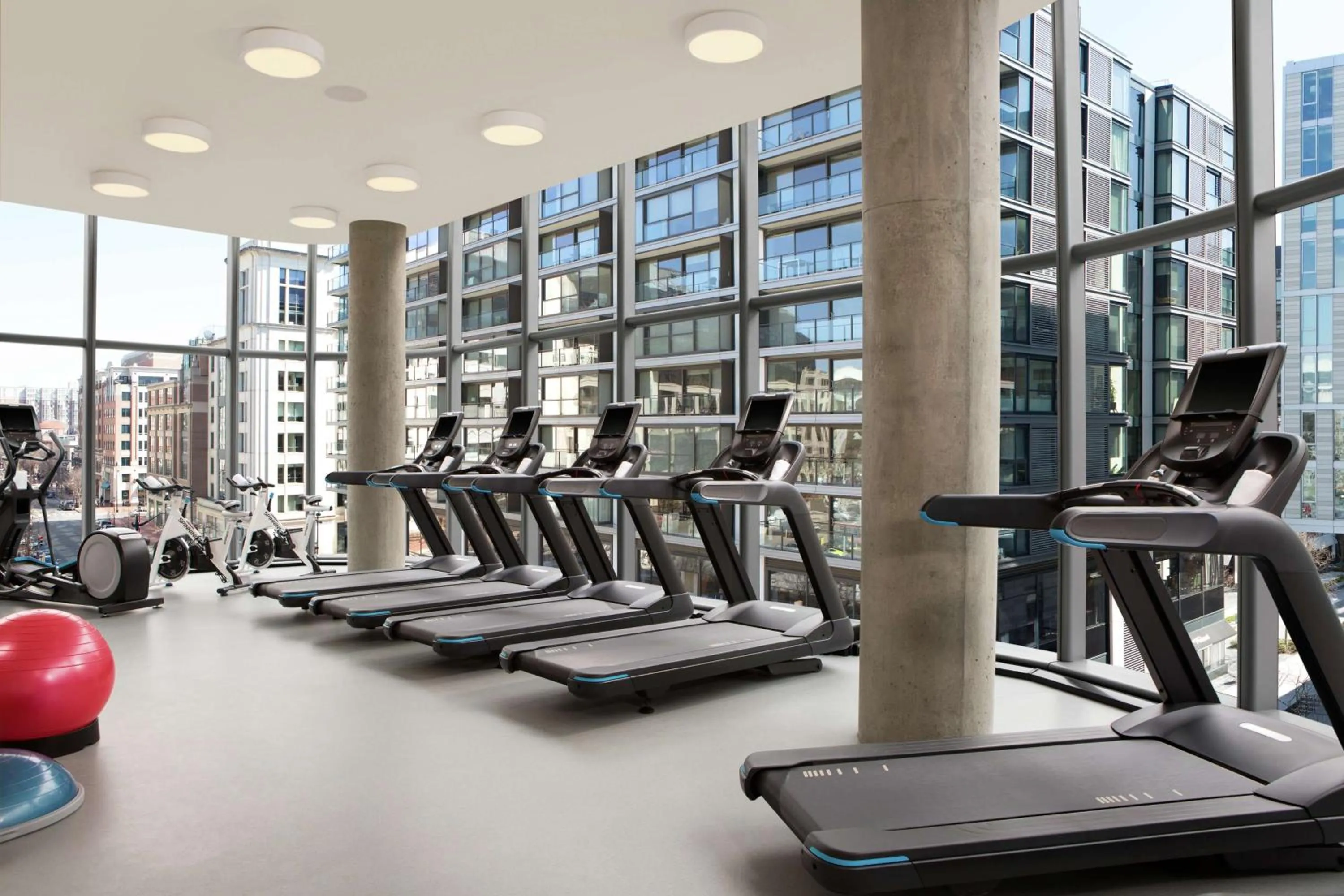 Fitness centre/facilities in Conrad Washington DC