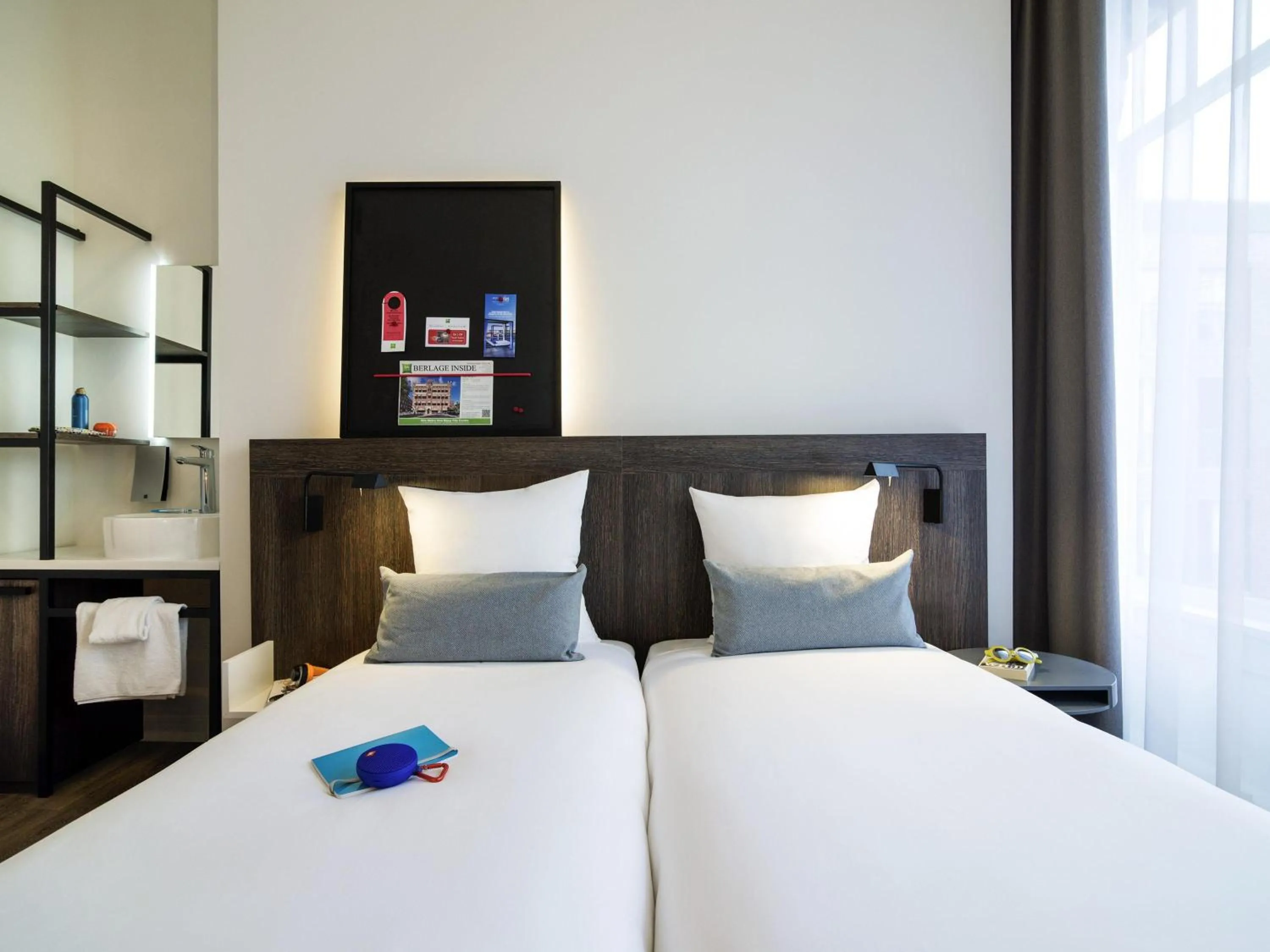 Bedroom, Bed in ibis Styles Den Haag City Centre