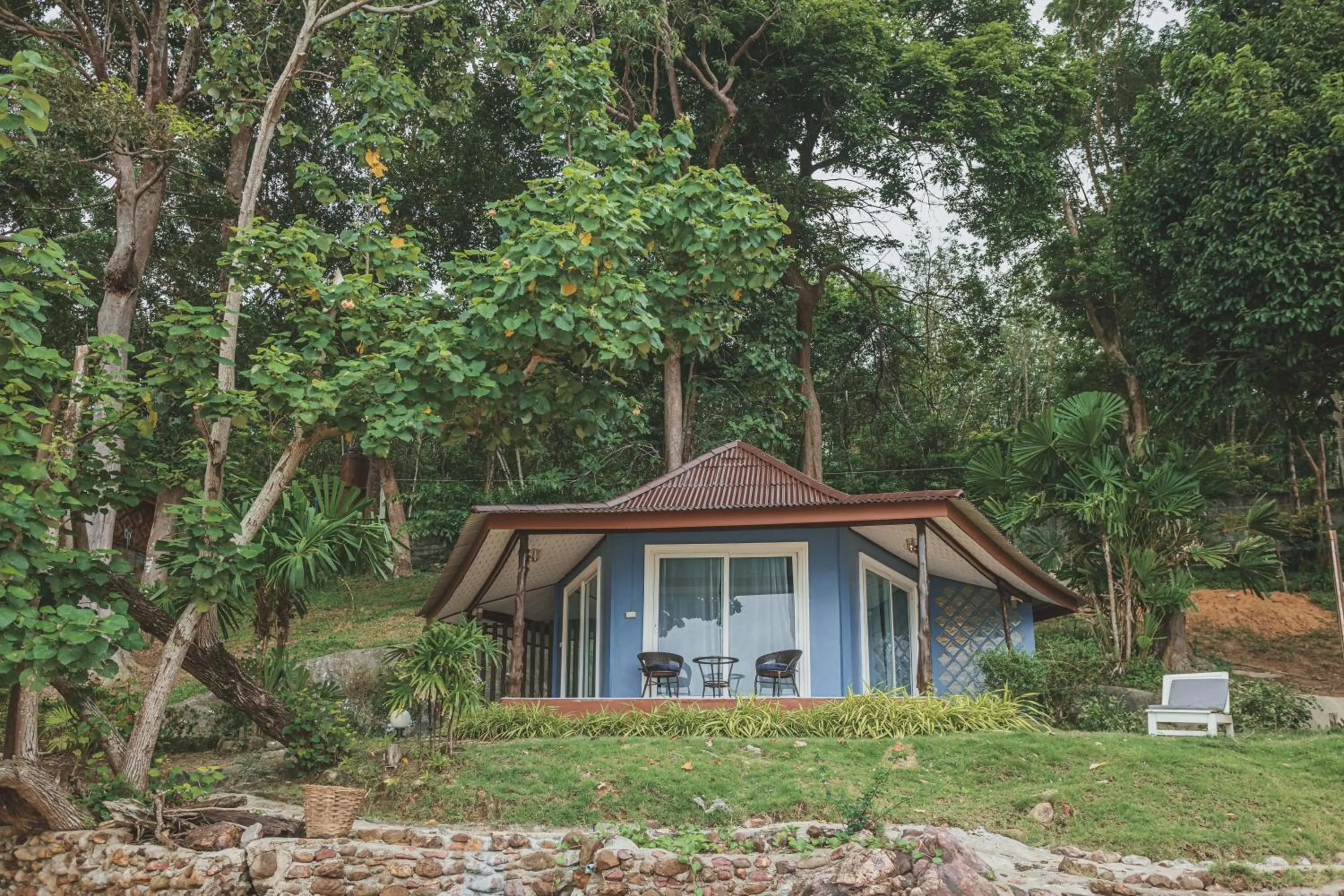 Property building in Banyan Bay Villas