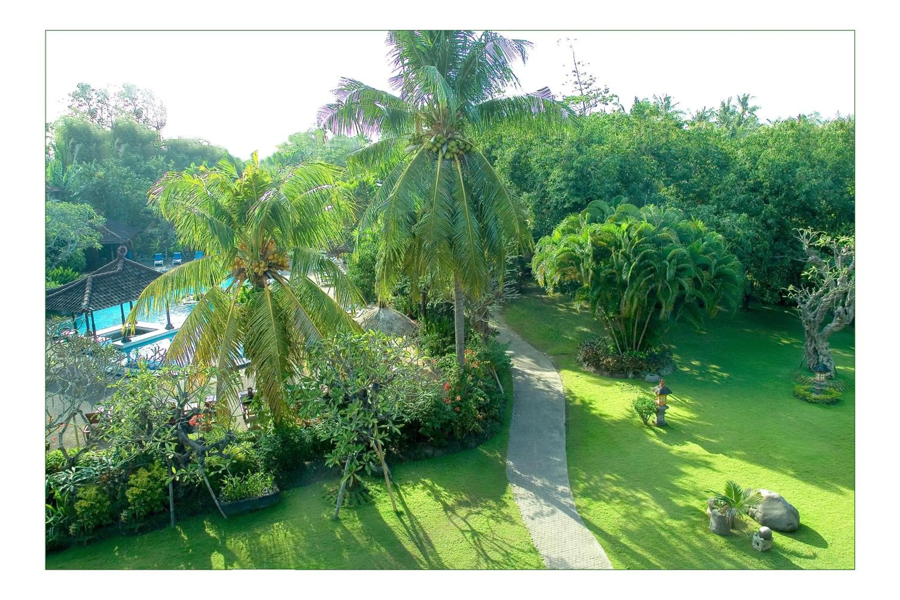Garden in Matahari Bungalow