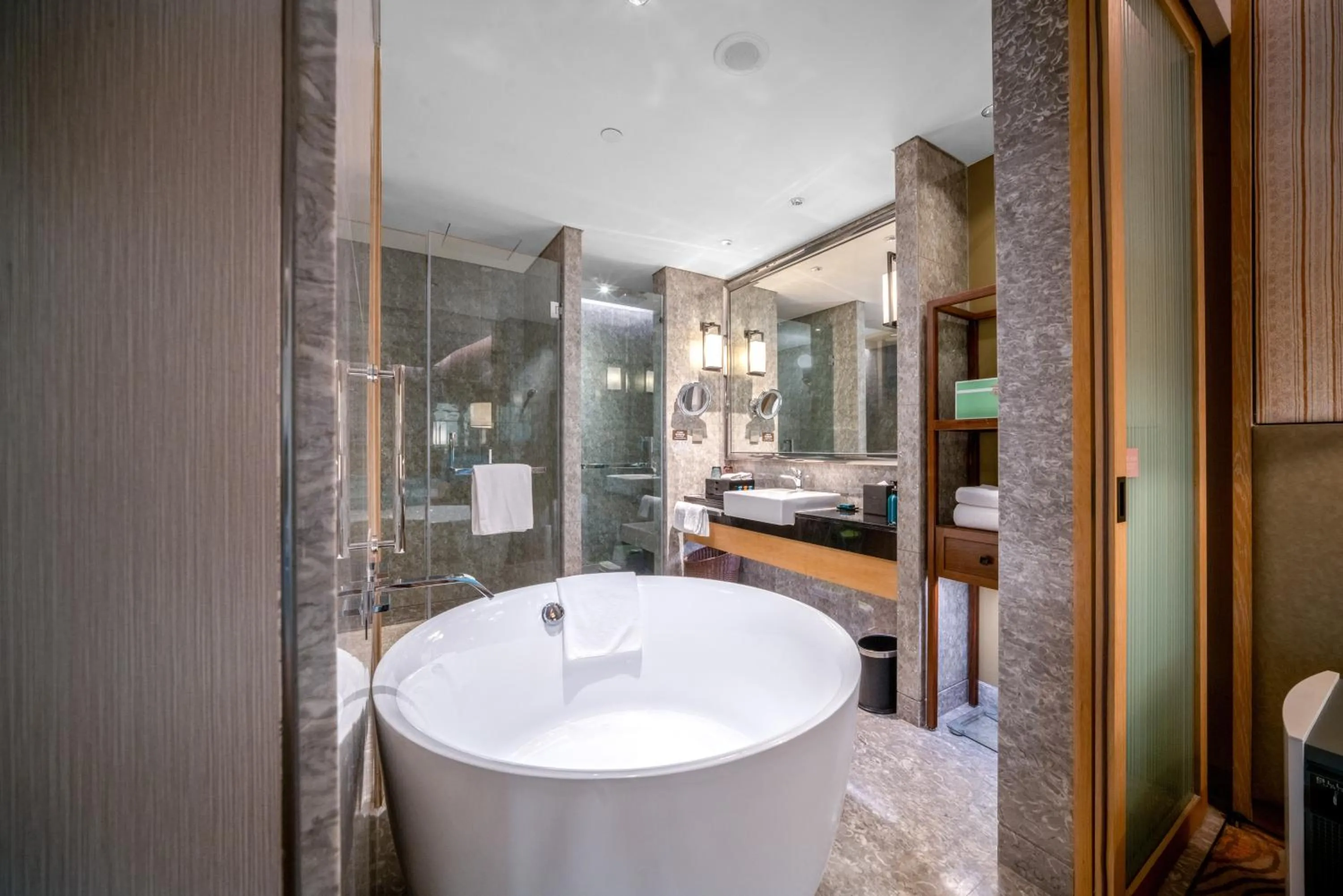 Bathroom in Crowne Plaza - Kunming Ancient Dian Town by IHG