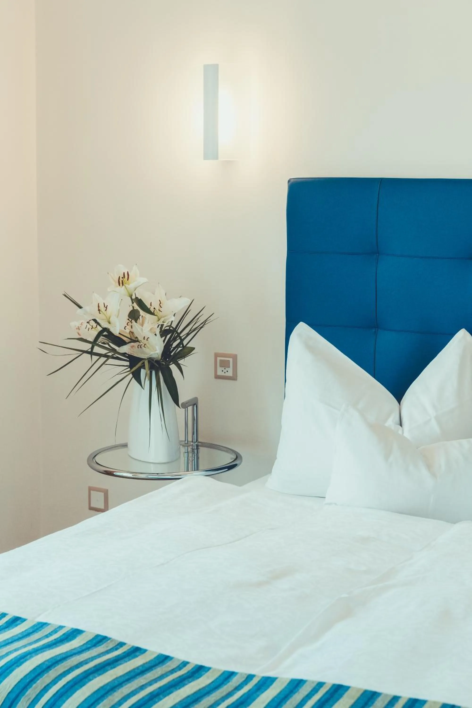 Decorative detail, Bed in Hotel Tobler