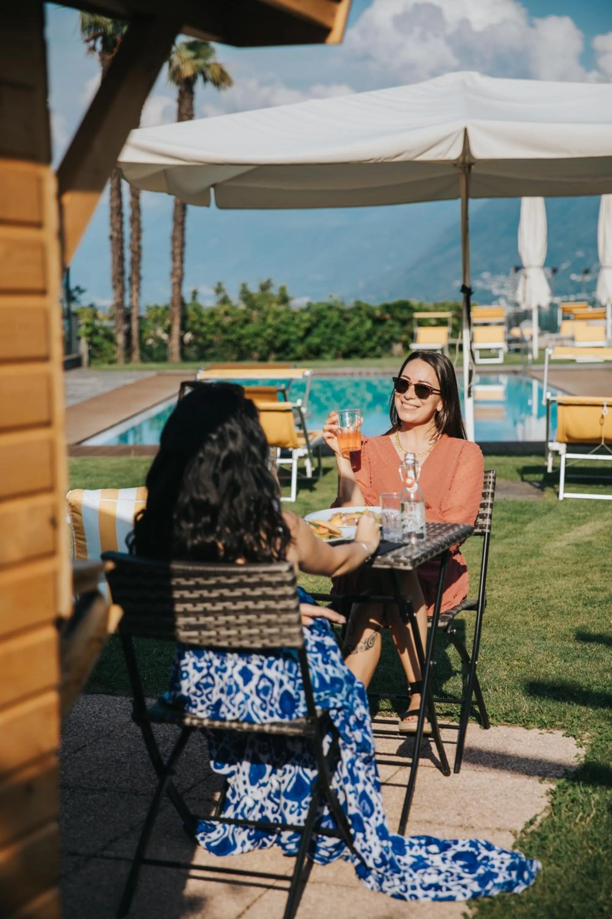 Guests in Hotel Tobler