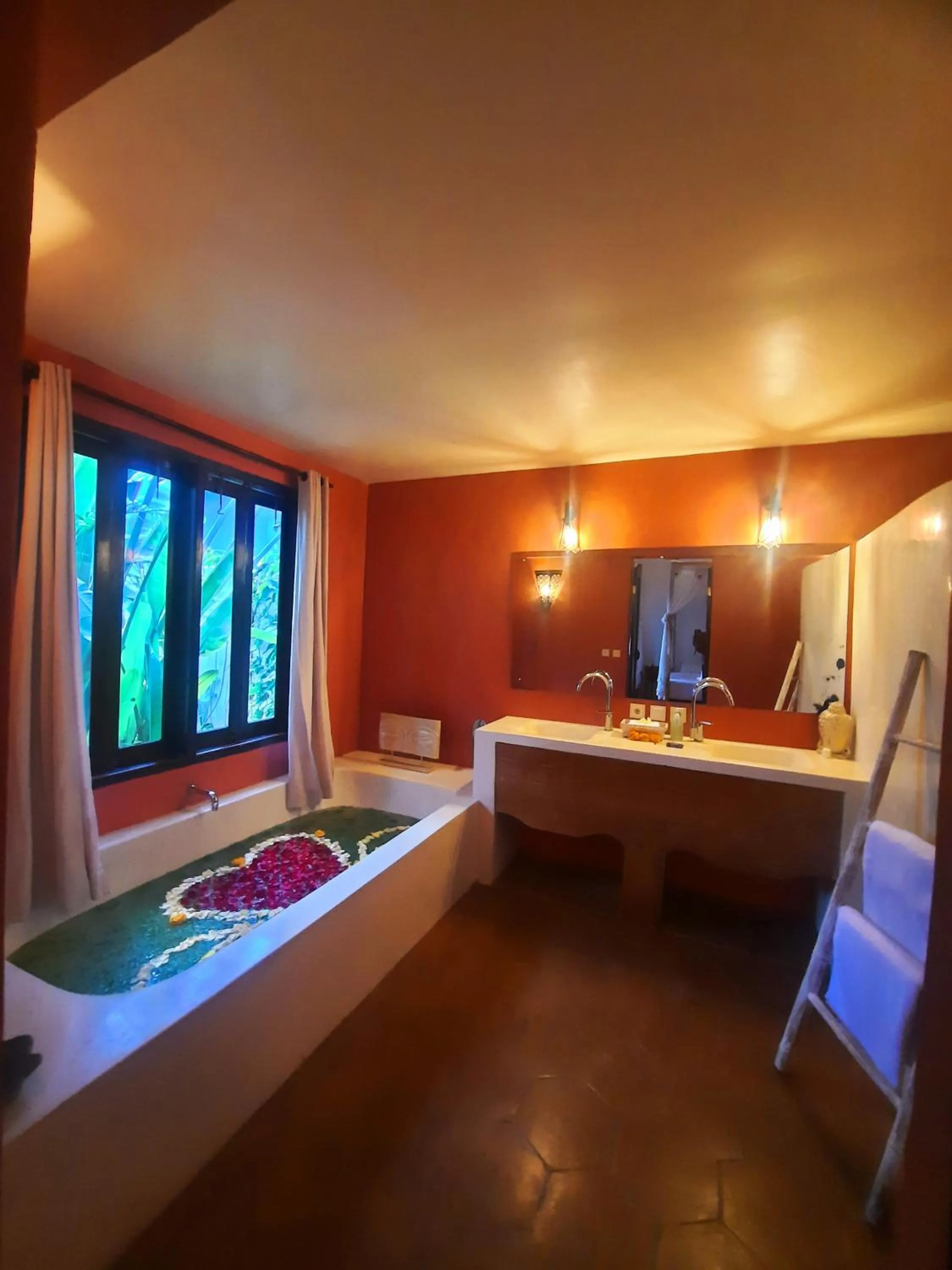 Sannyas Boutique Hotel