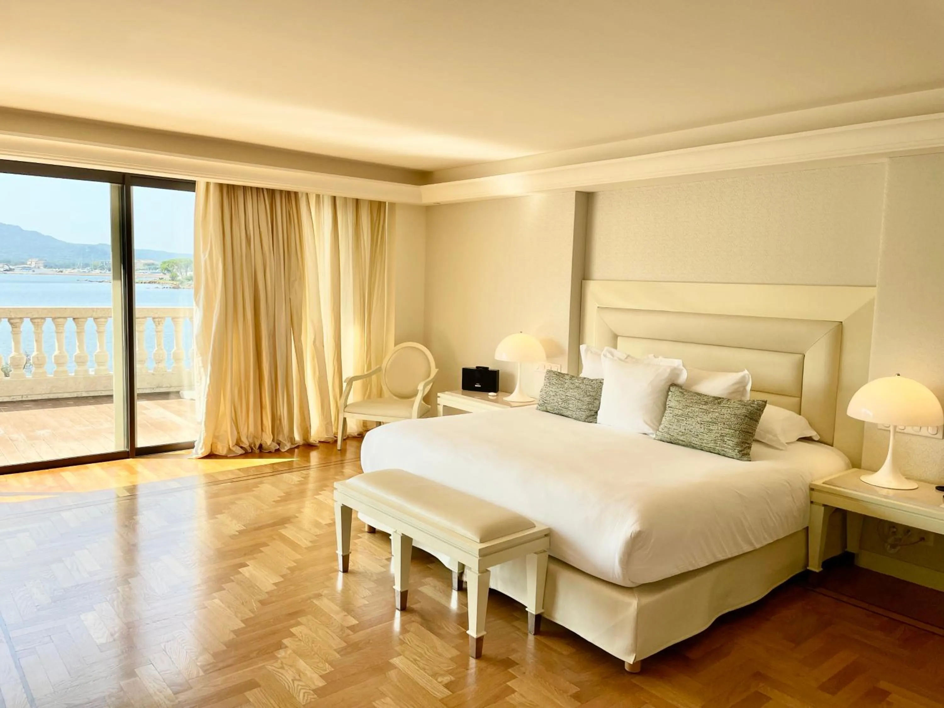 Bed in Hotel Don Cesar