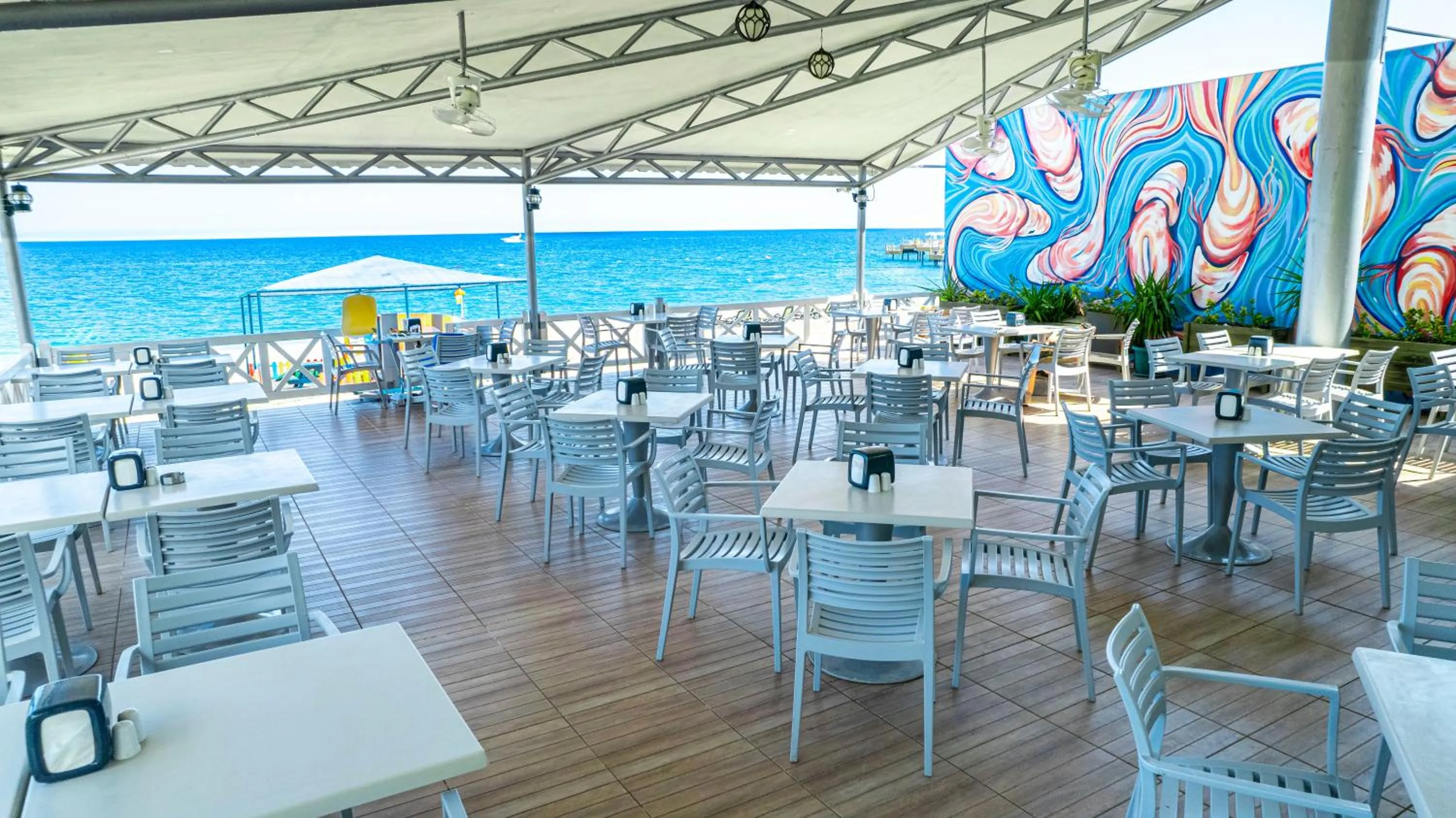 Restaurant/places to eat in Le Jardin Resort Holiday Village